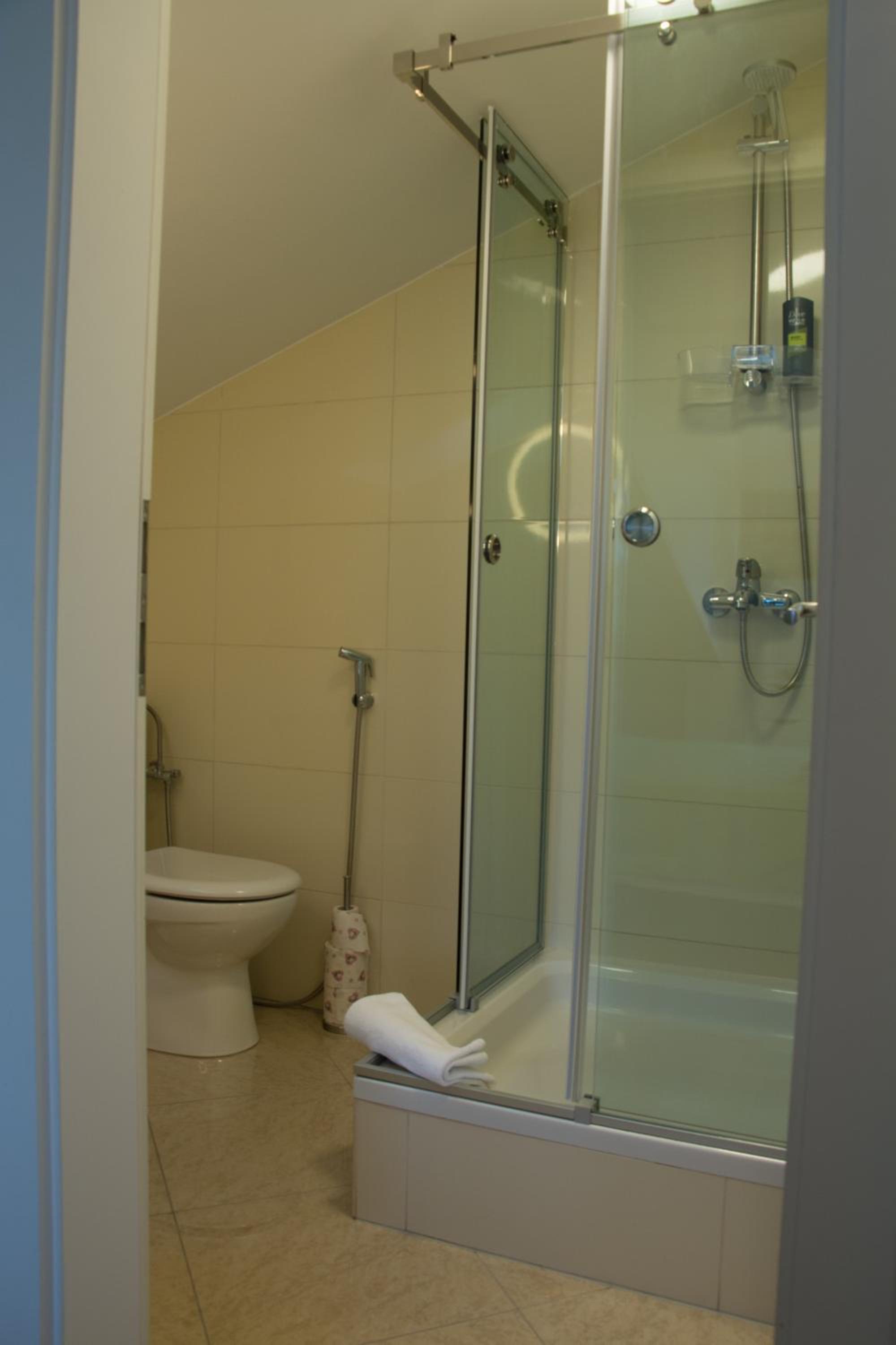 Two-Bedroom Apartment - Photo 8