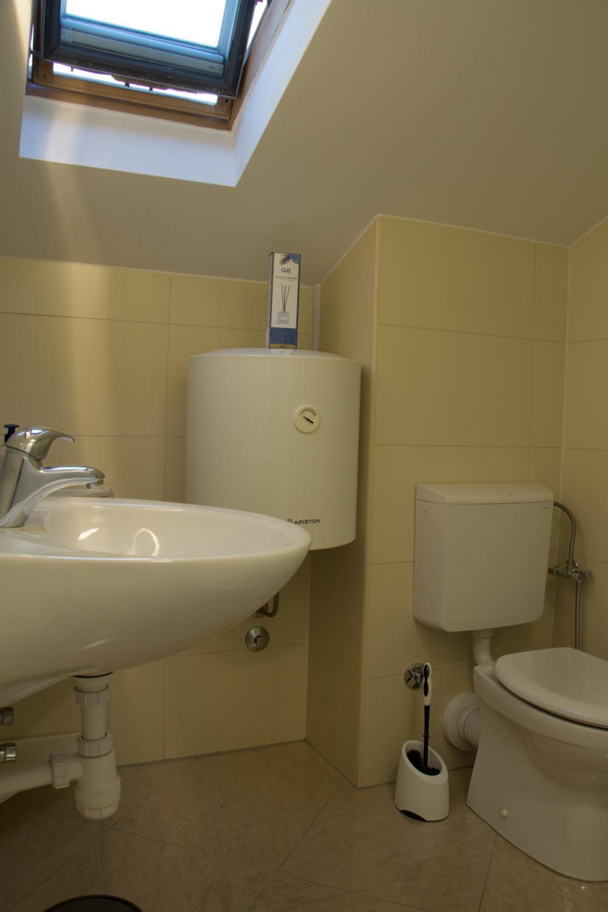 Two-Bedroom Apartment - Photo 9