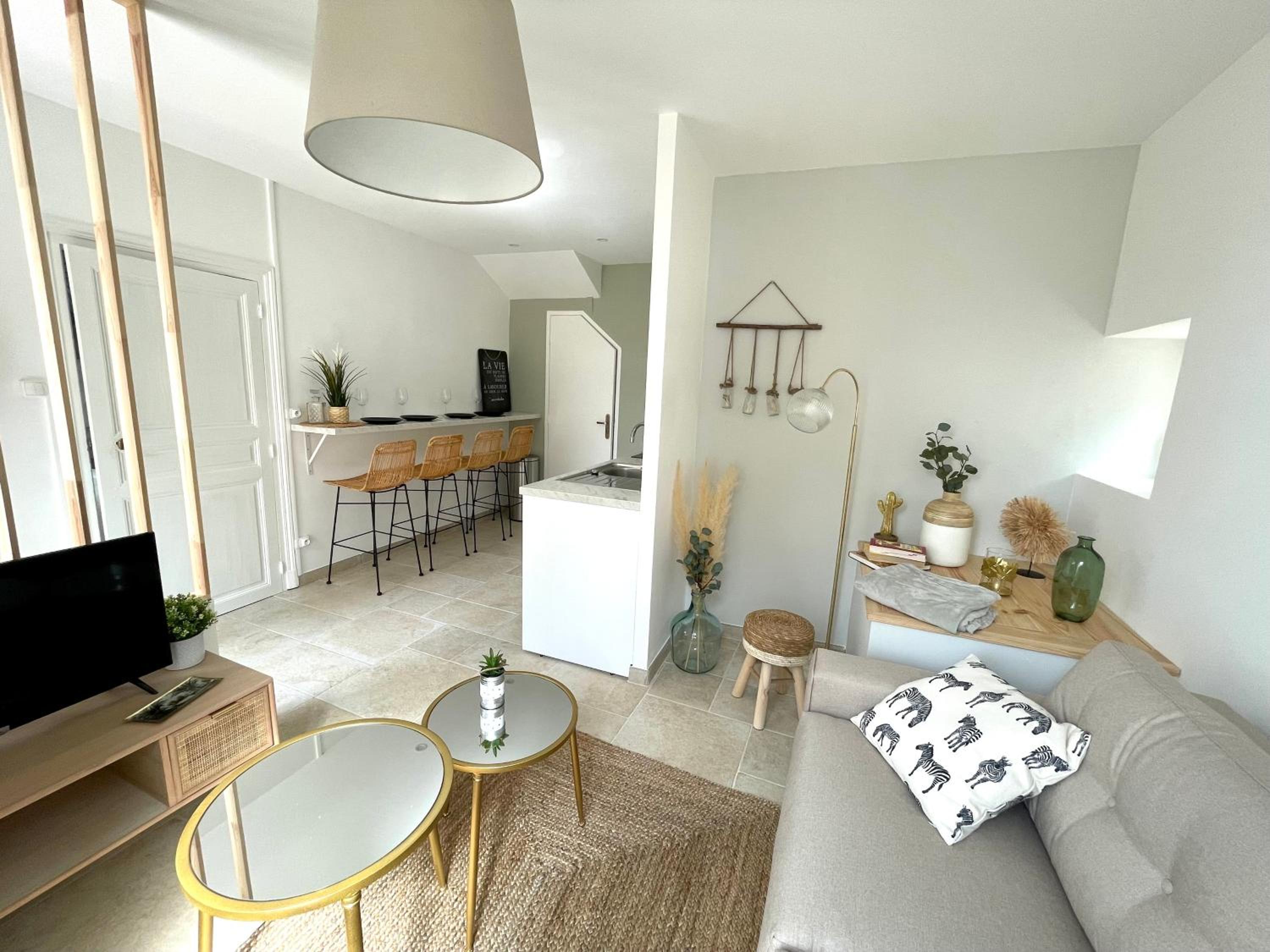 One-Bedroom Apartment - Photo 8