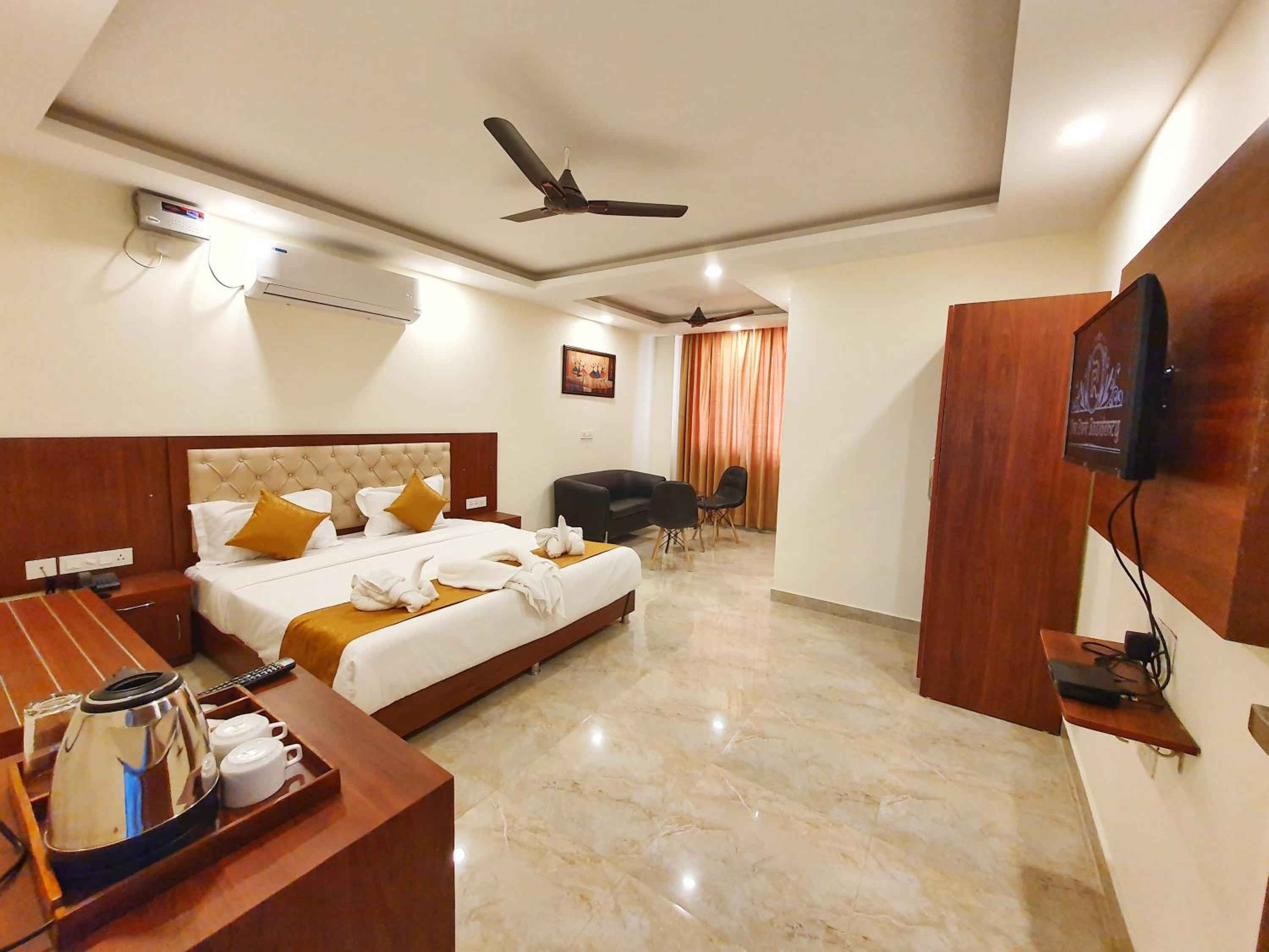 Superior King Room