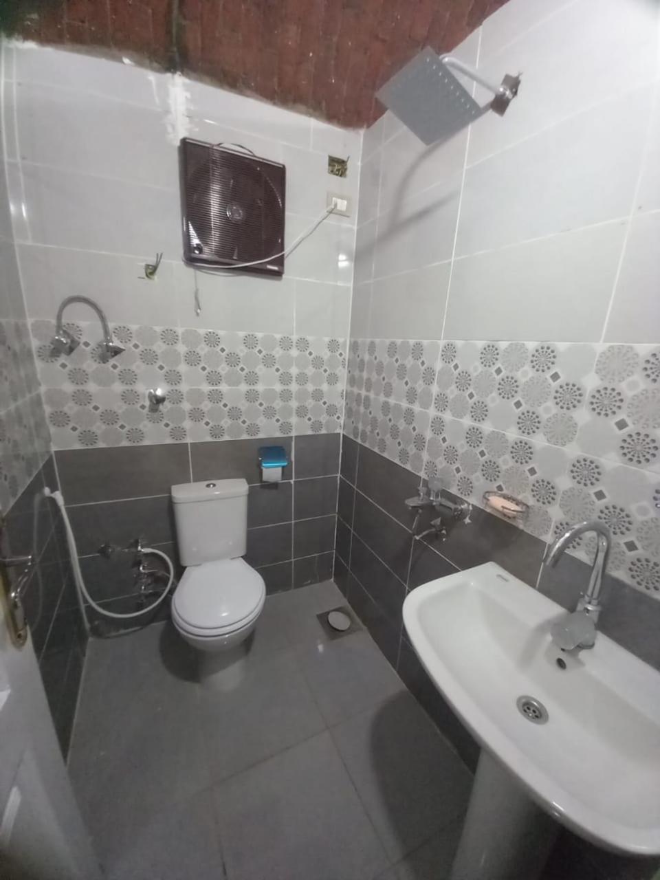 Double Room with Sea View - Photo 33