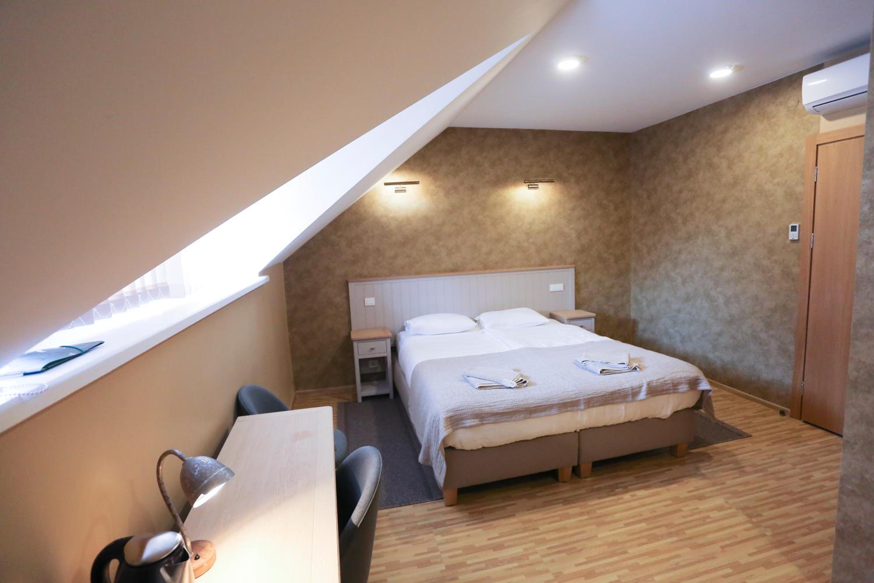 Double or Twin Room - Photo 1