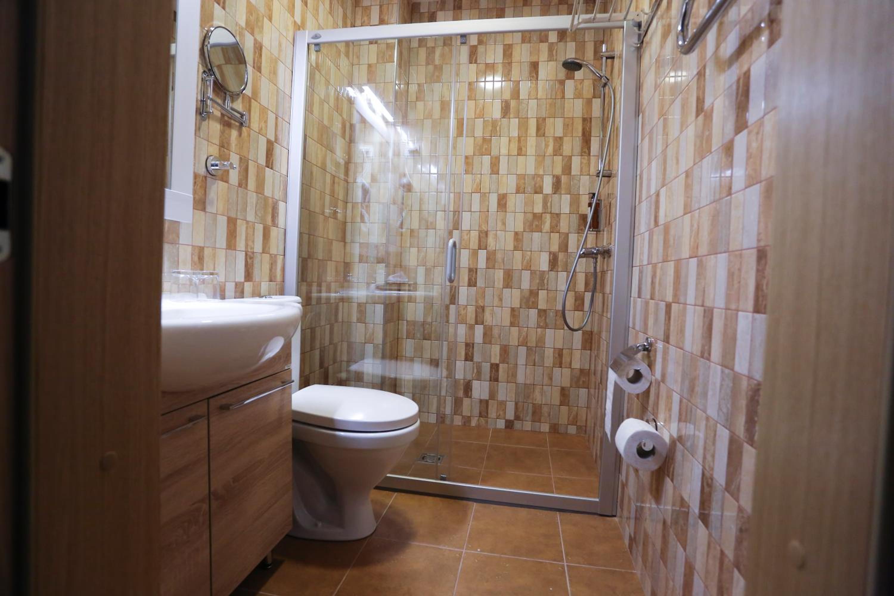 Double or Twin Room - Photo 3