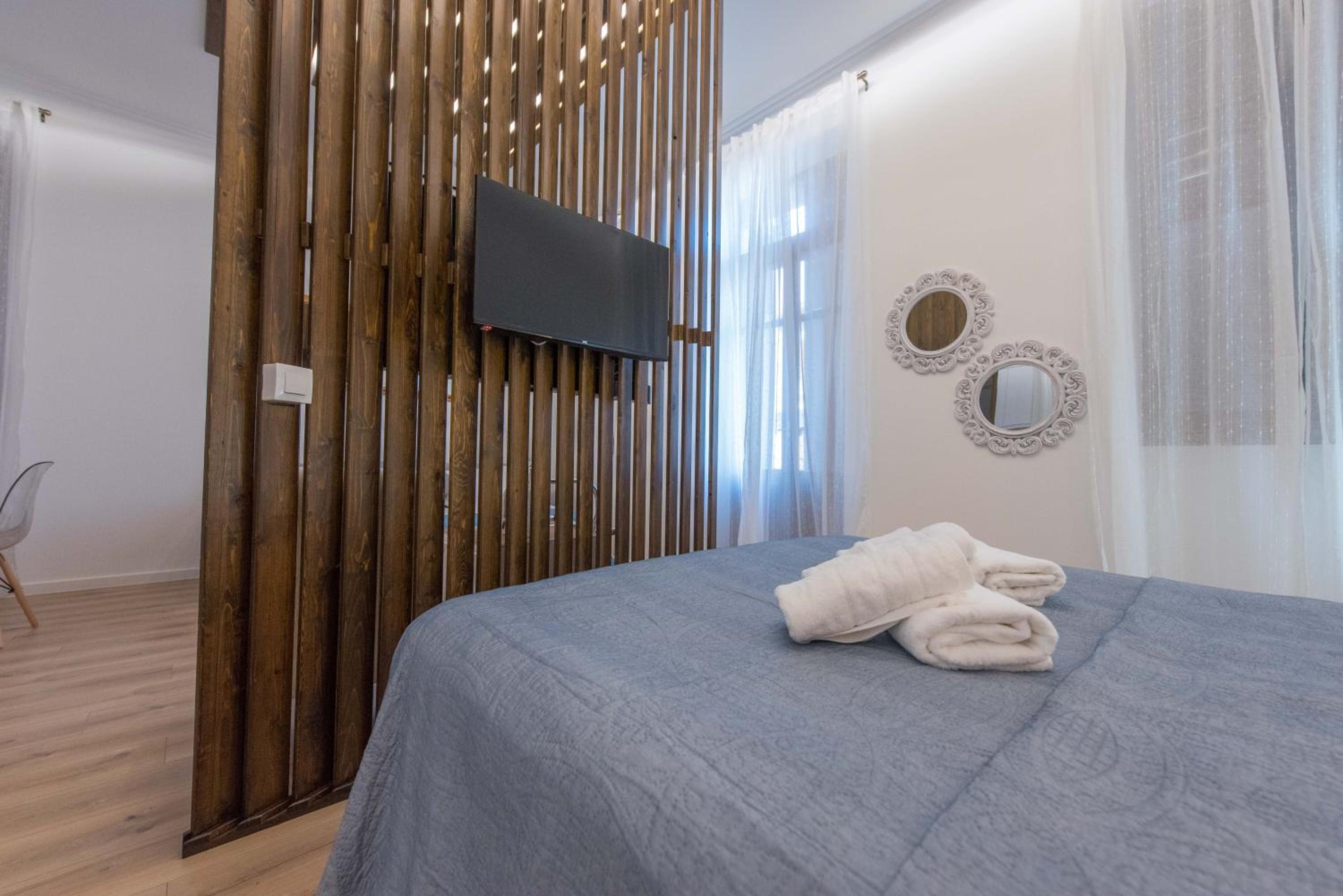 Studio Apartment - Photo 26