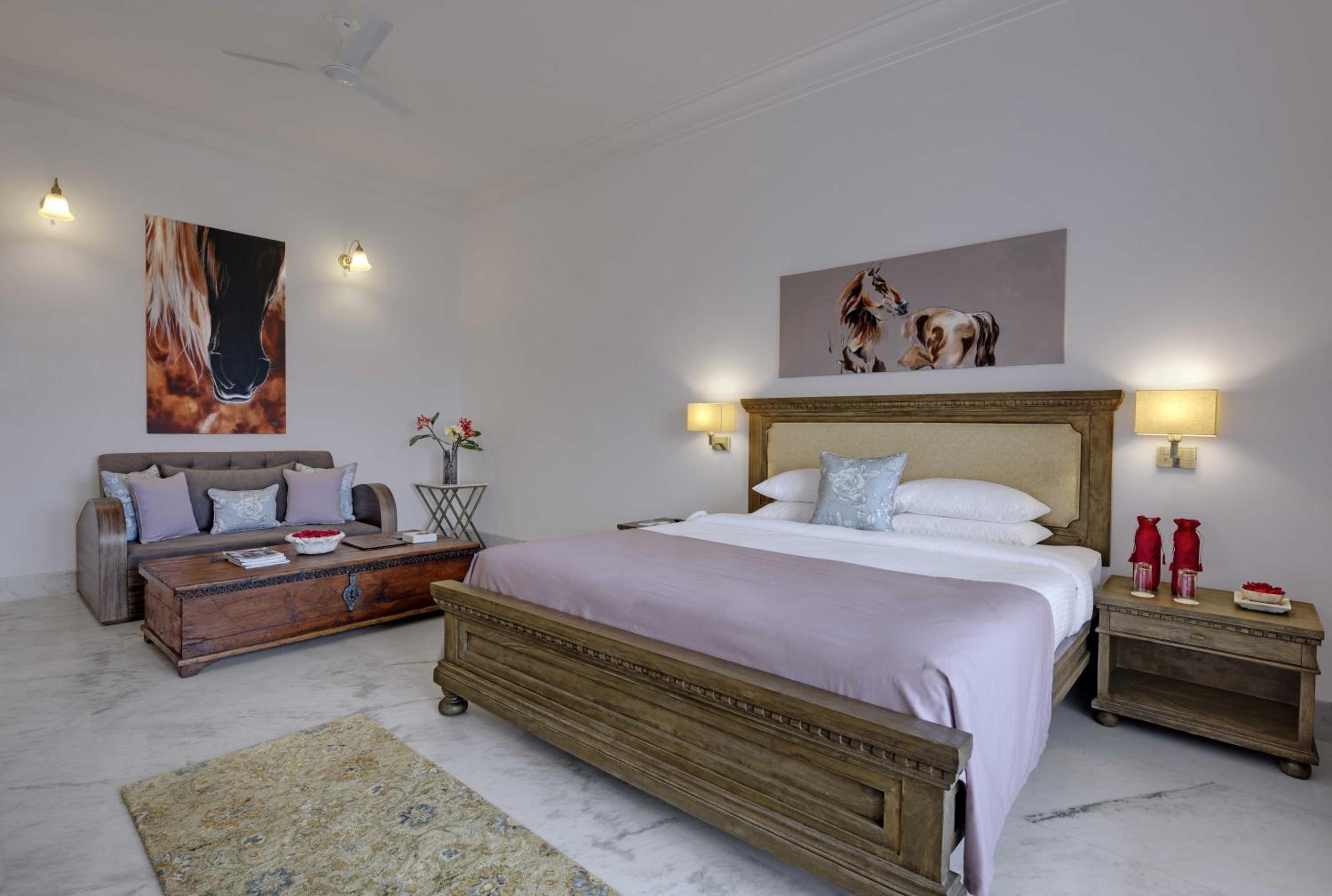 Plunge Pool Suite: Complimentary Zip Lining for 15 mins, Vintage Jeep Ride, Visit to the Vintage Car Museum, Complimentary High Tea, Fruit Platter, 4 Pint Beer & Soft Beverages, : Early Checkin by 3hrs till July'26 - Photo 1