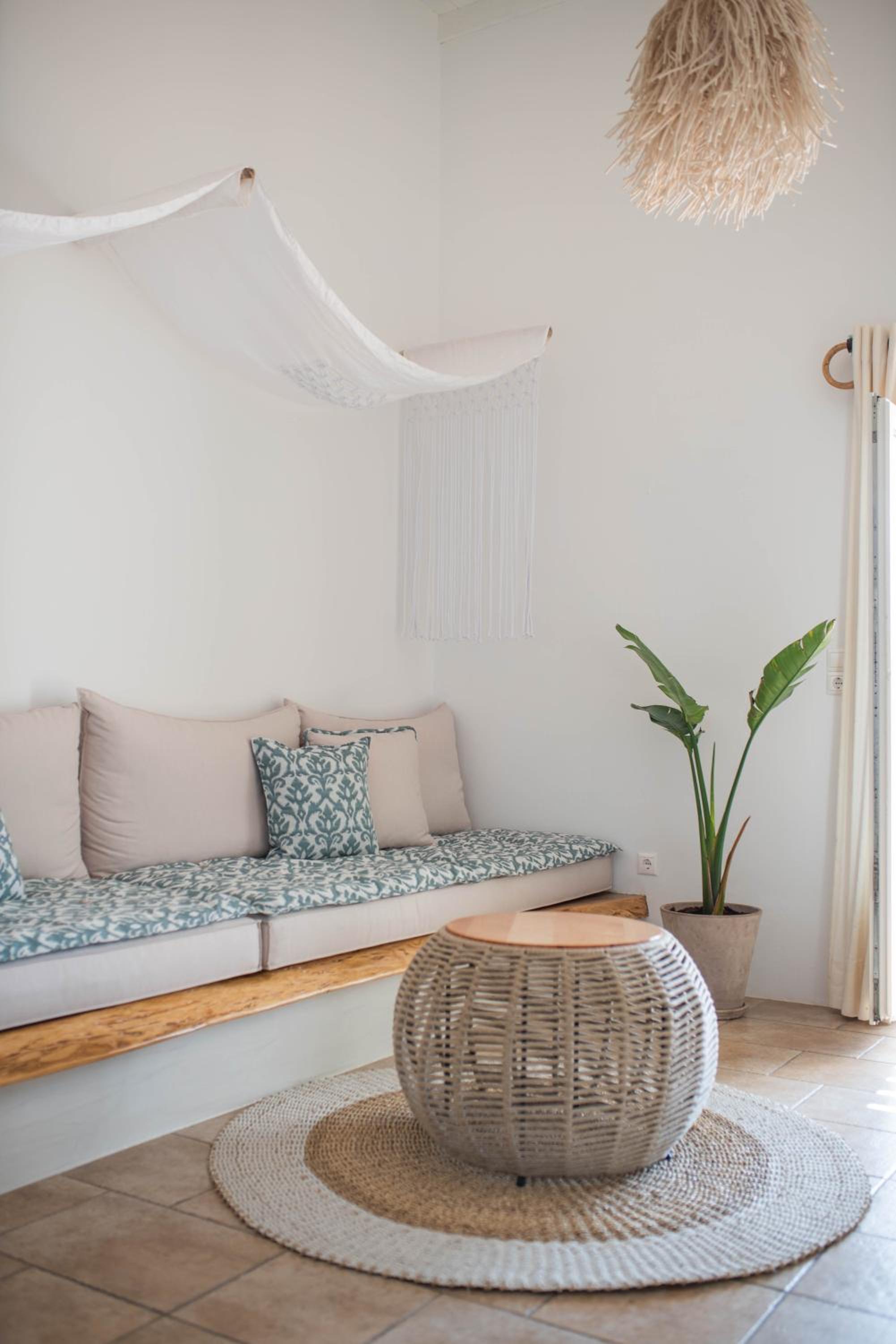 Executive Maisonette with Private Pool and Sea View - Photo 18