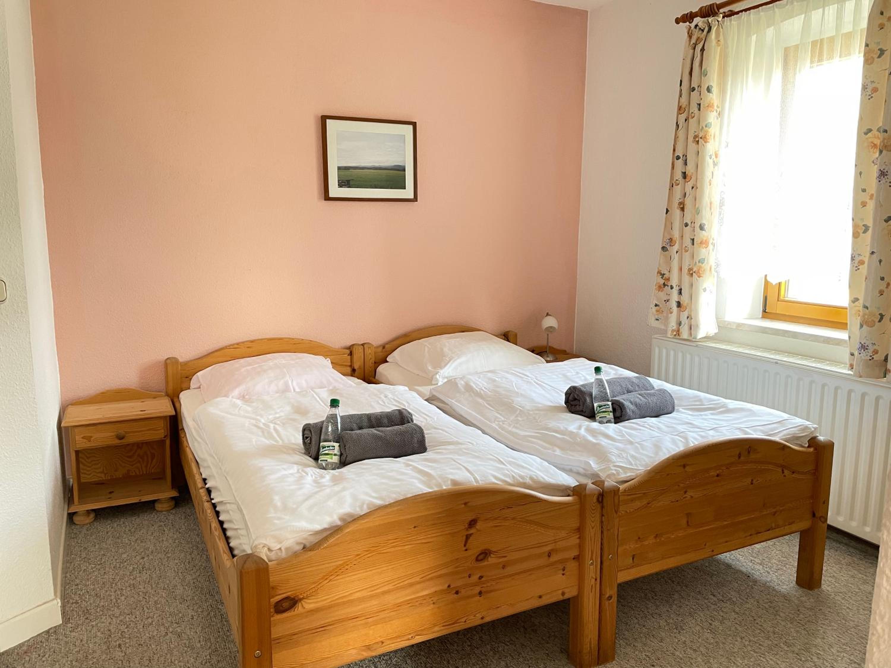 Large Double or Twin Room - Photo 6