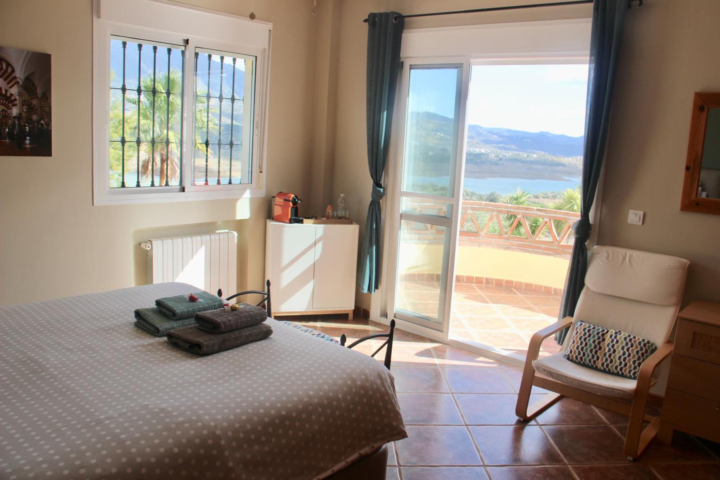 Habitación King con Balcón