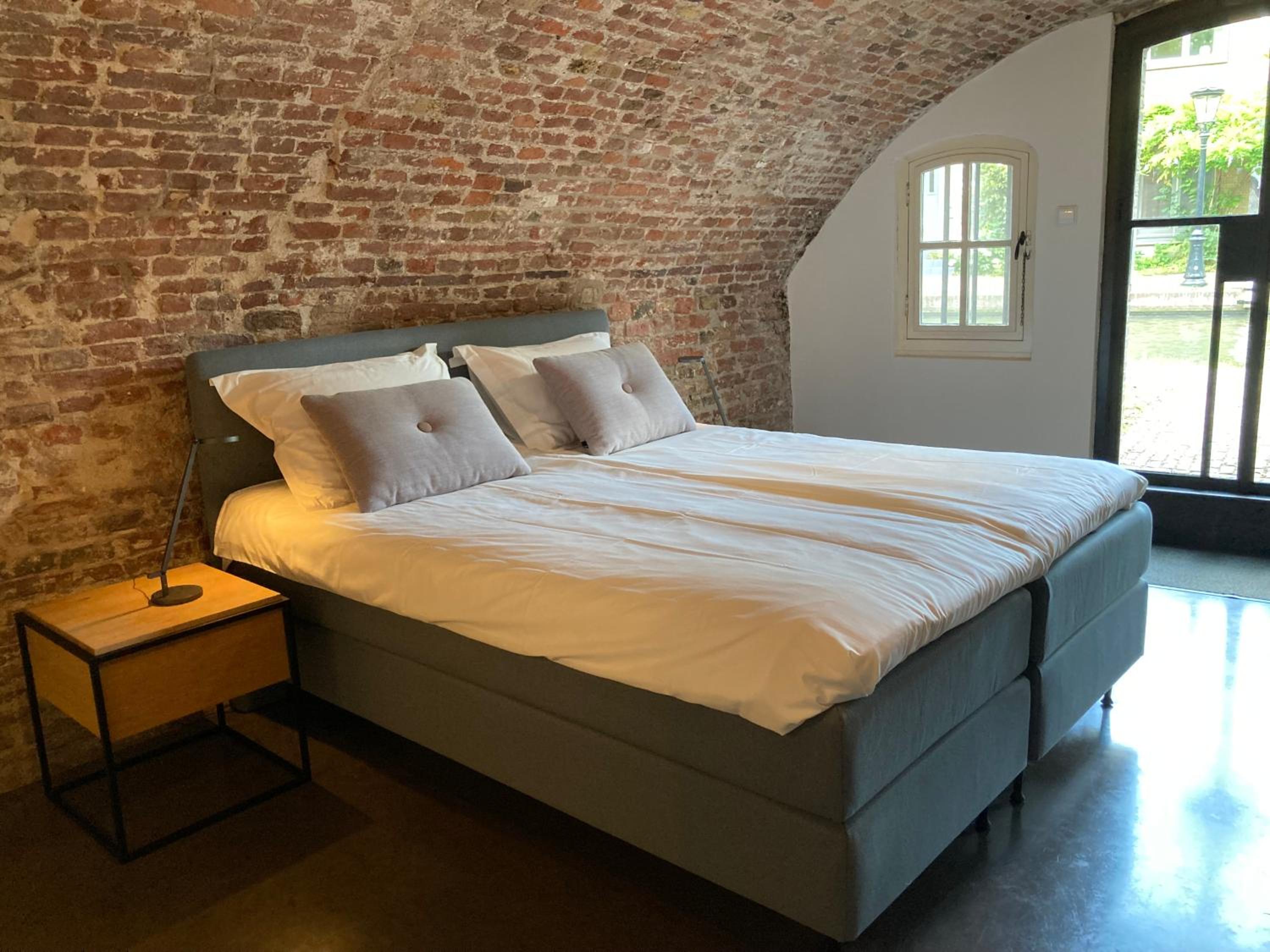 Studio Apartment photo 1
