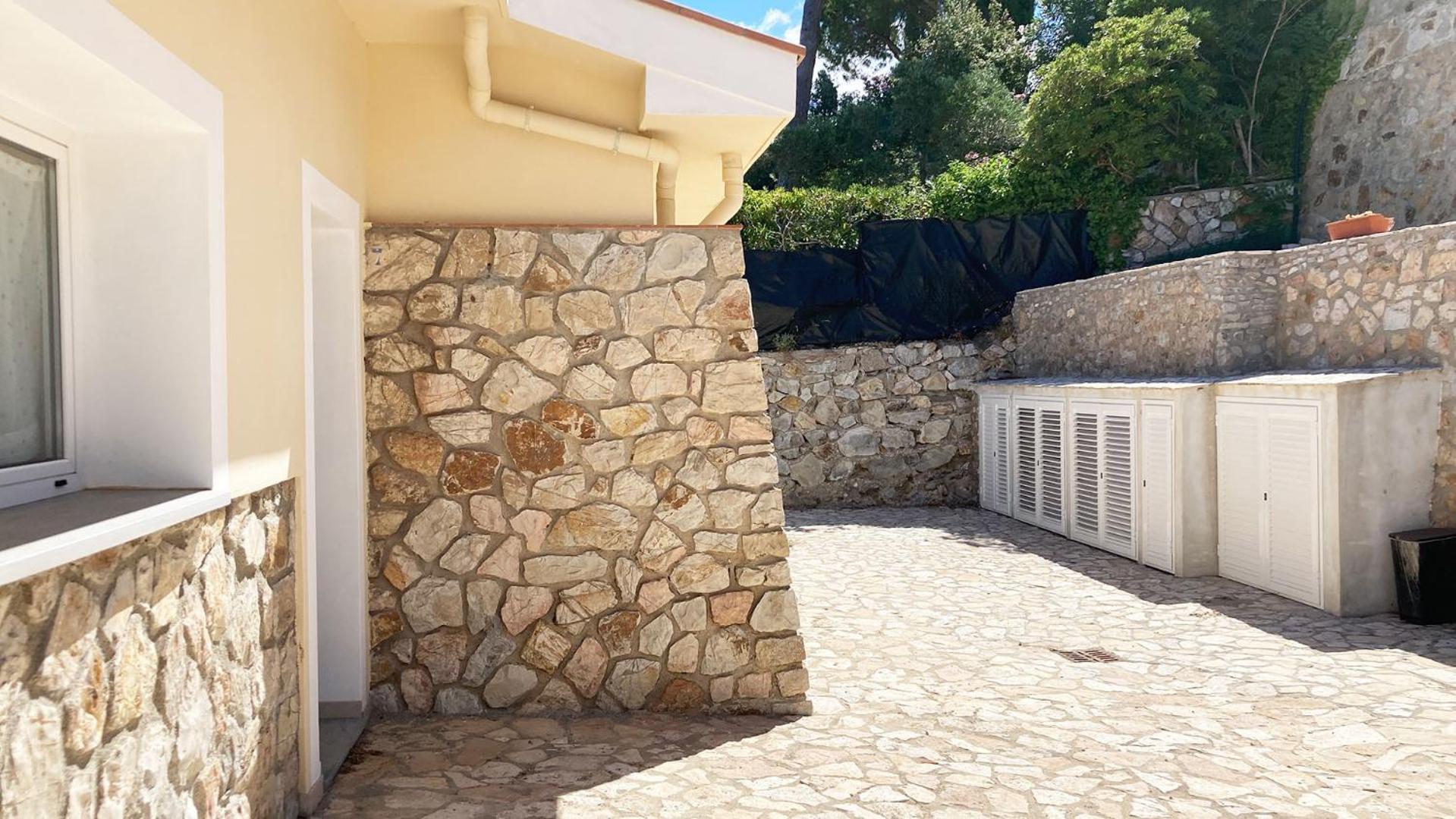 Villa with Sea View photo 2