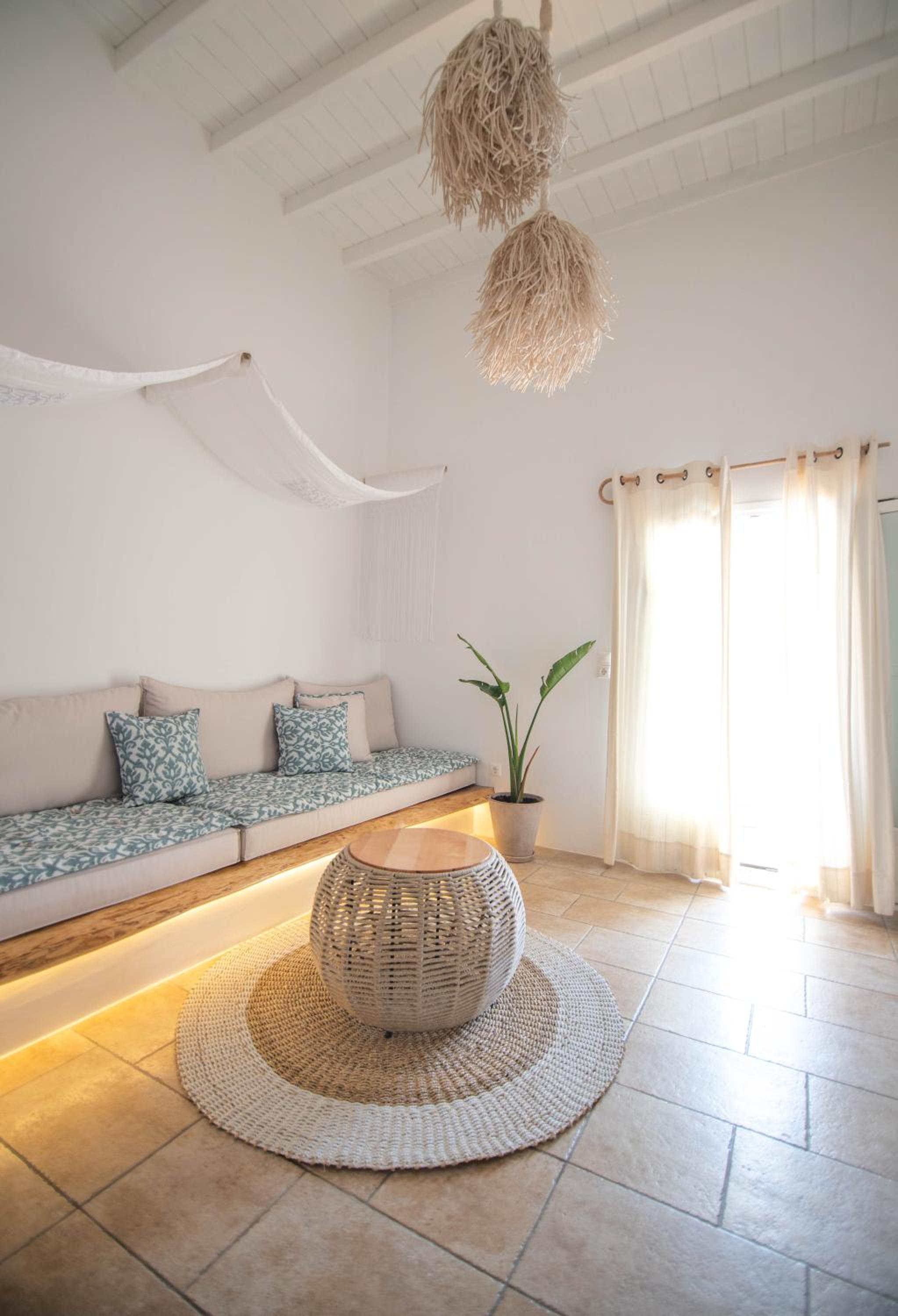 Executive Maisonette with Private Pool and Sea View - Photo 3
