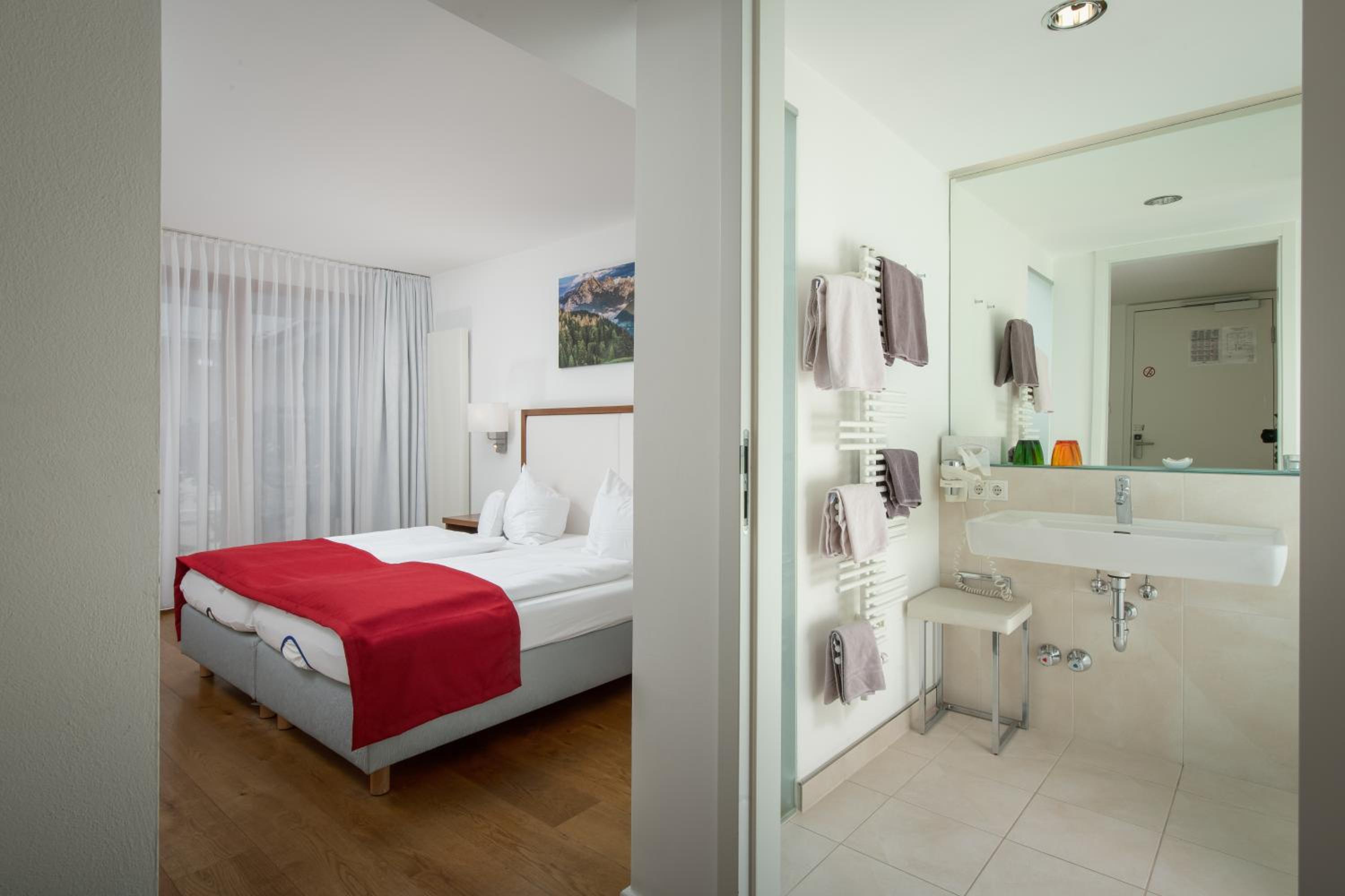 Double Room - Photo 6