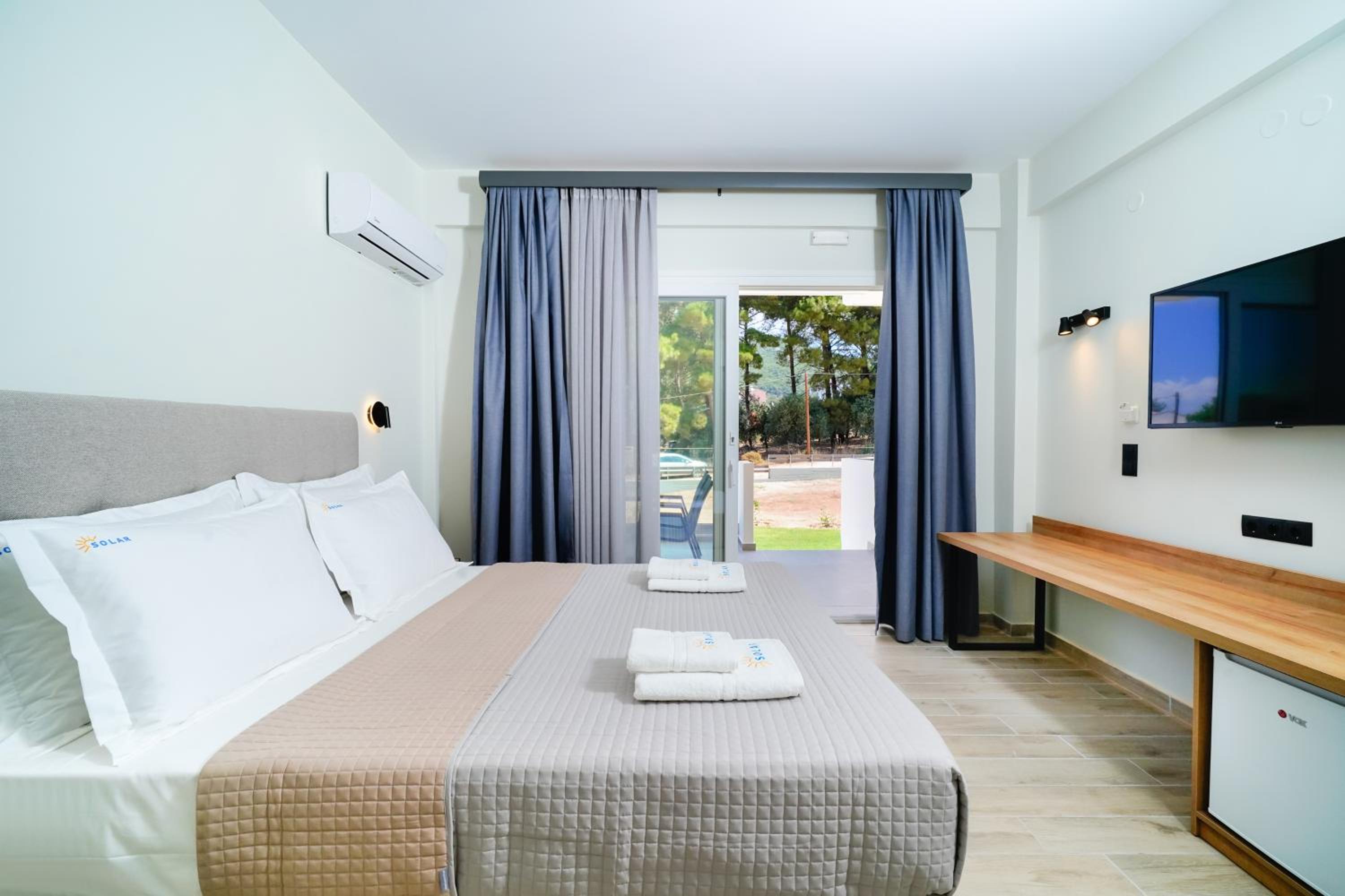 Deluxe Quadruple Room photo 1