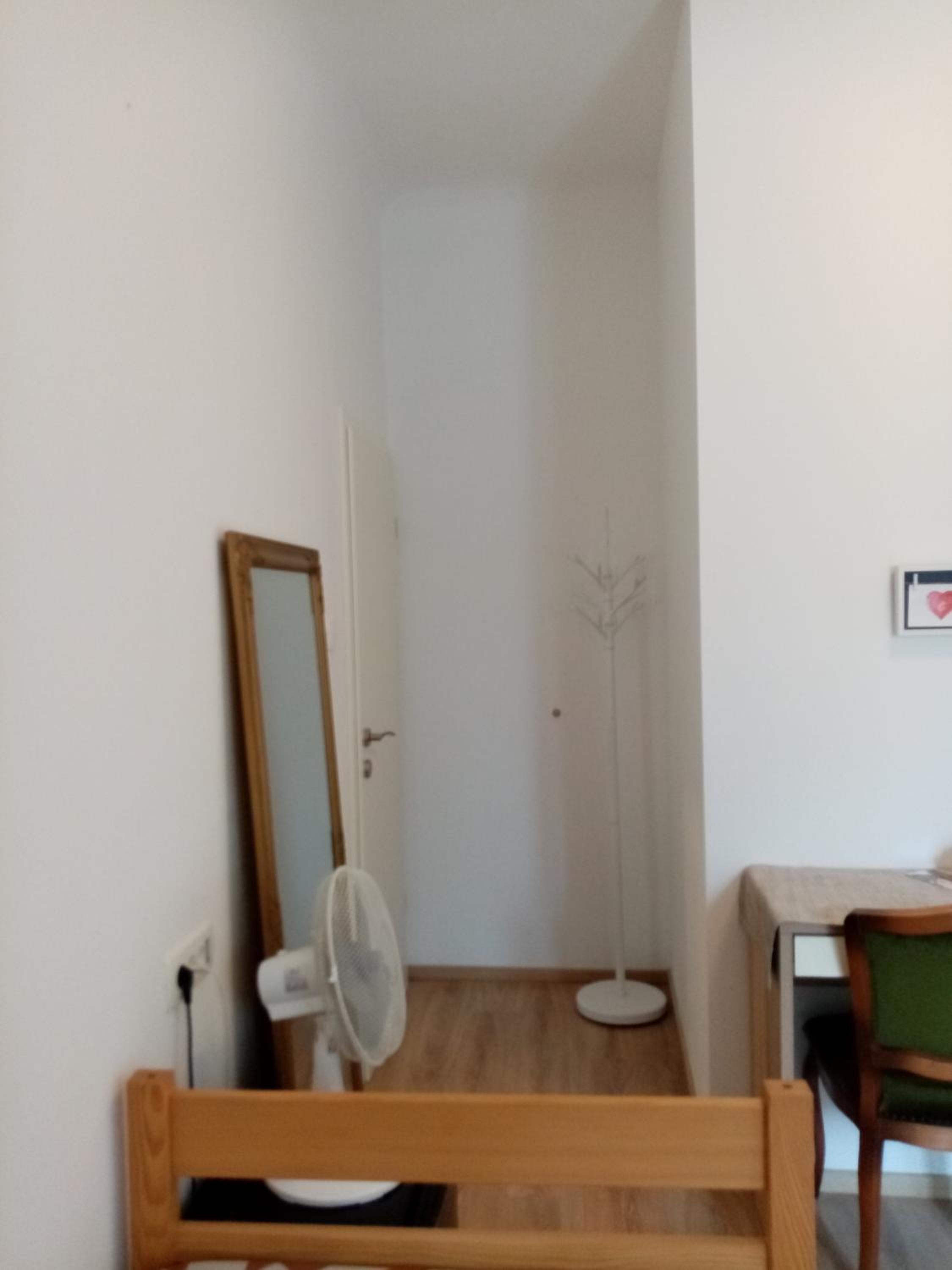 Twin Room with Private Bathroom - Photo 19