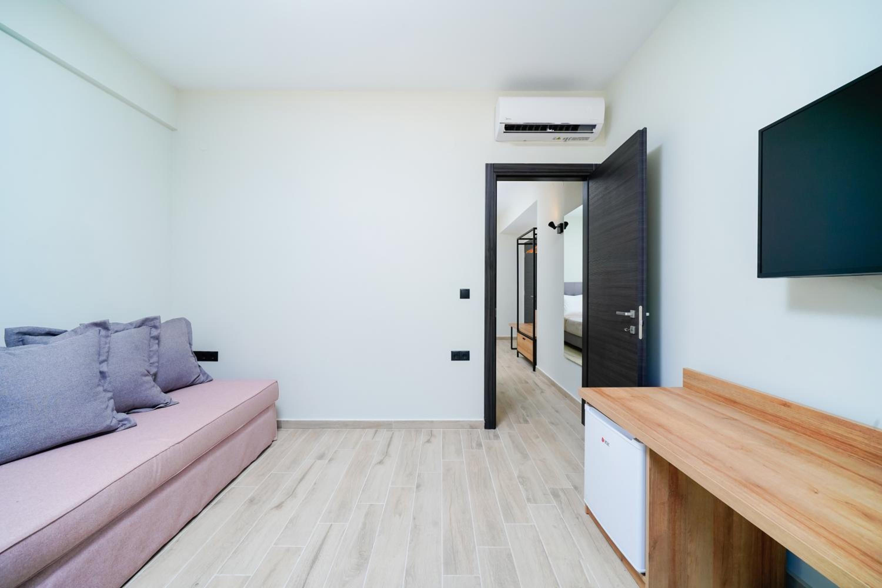 Two-Bedroom Apartment photo 2