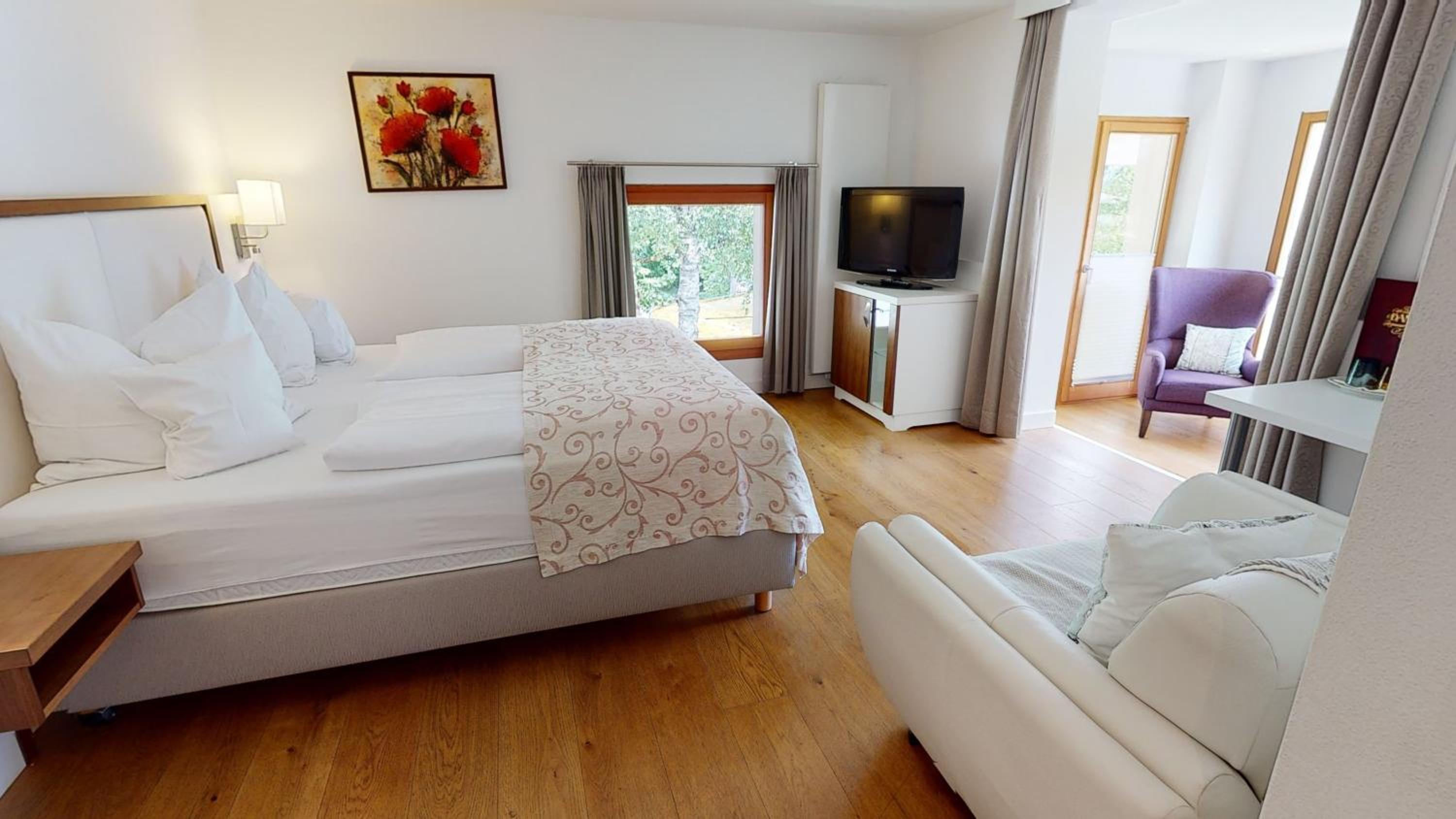 Suite - Photo 7