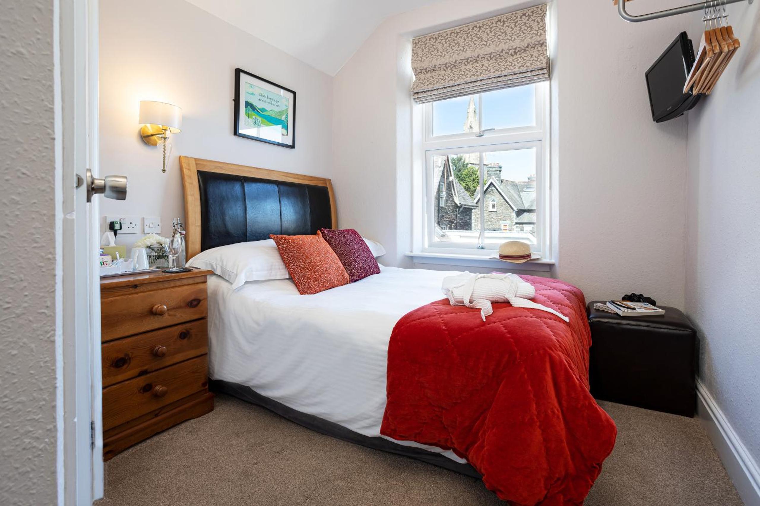 Single Room With Shared Bathroom