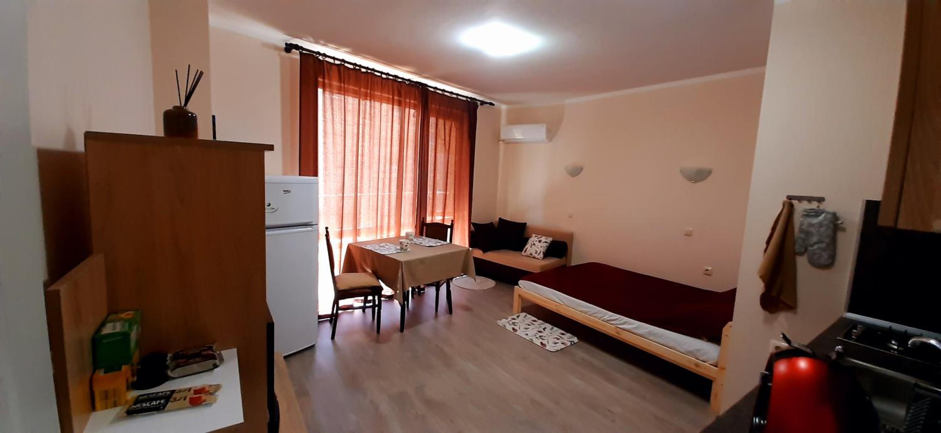 Studio Apartment photo 1