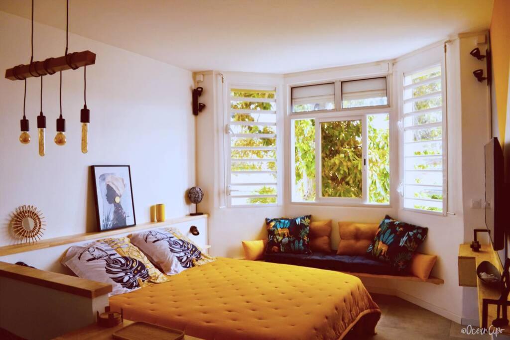 One-Bedroom Apartment - Photo 1