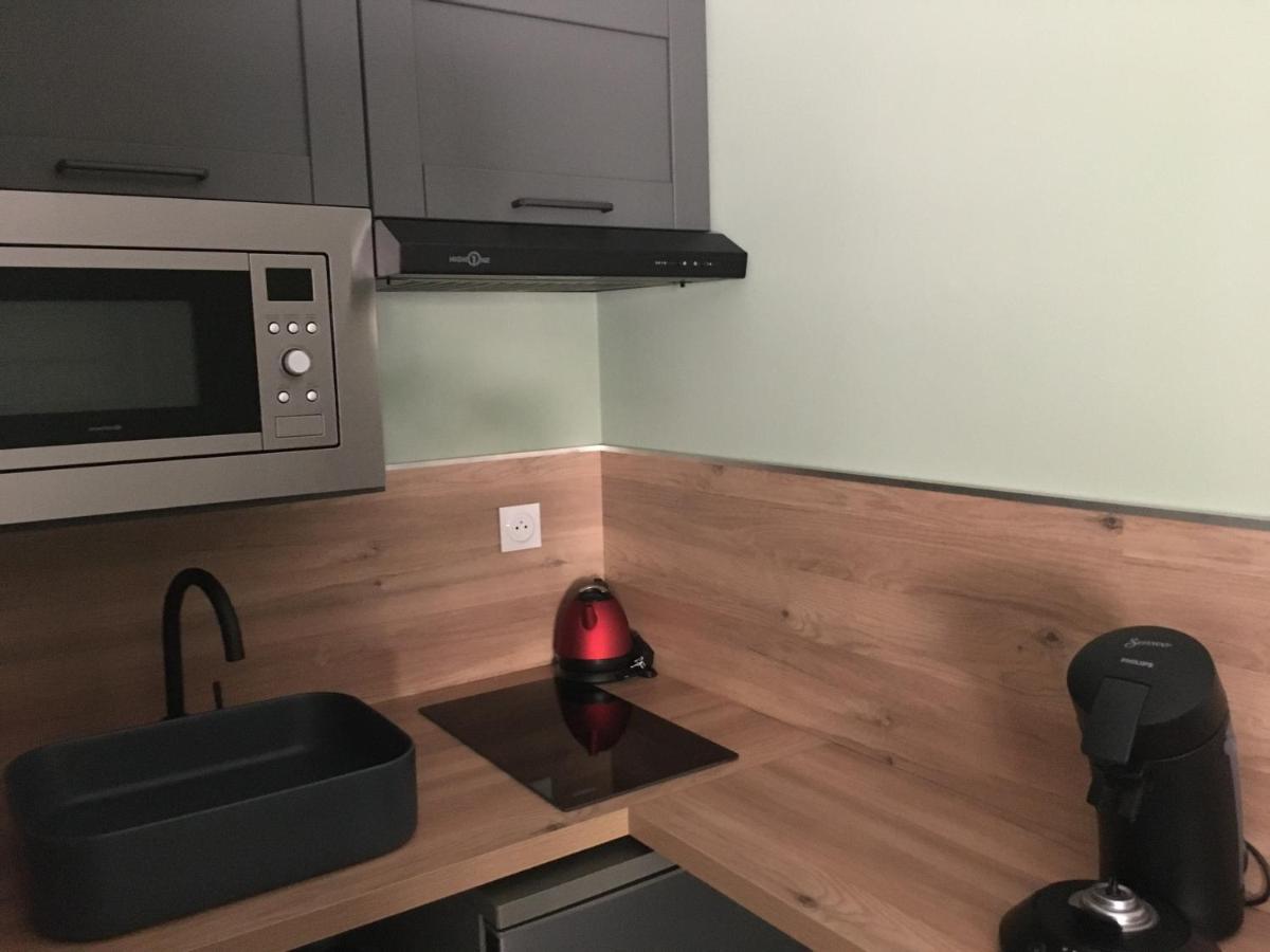 One-Bedroom Apartment - Photo 3