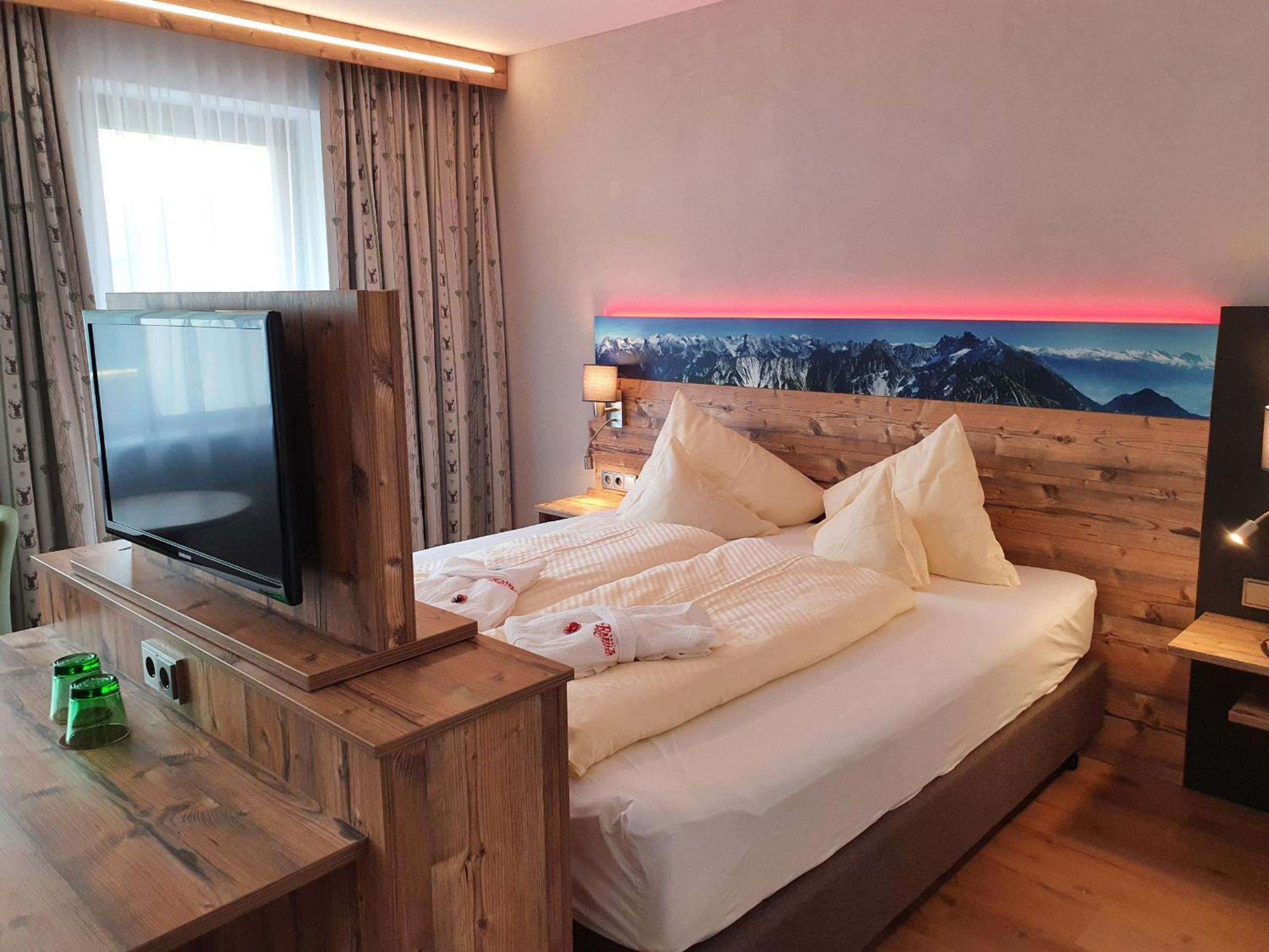 Superior Double Room - Photo 1