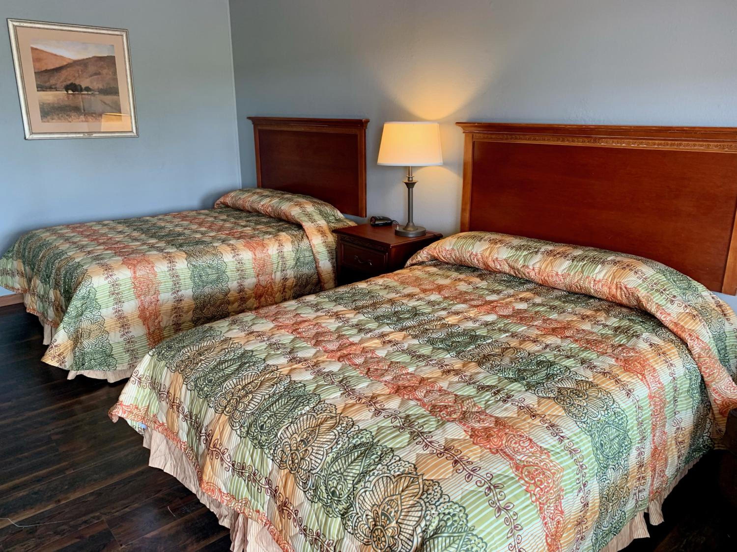 2 Queen Beds Non-Smoking - Photo 2