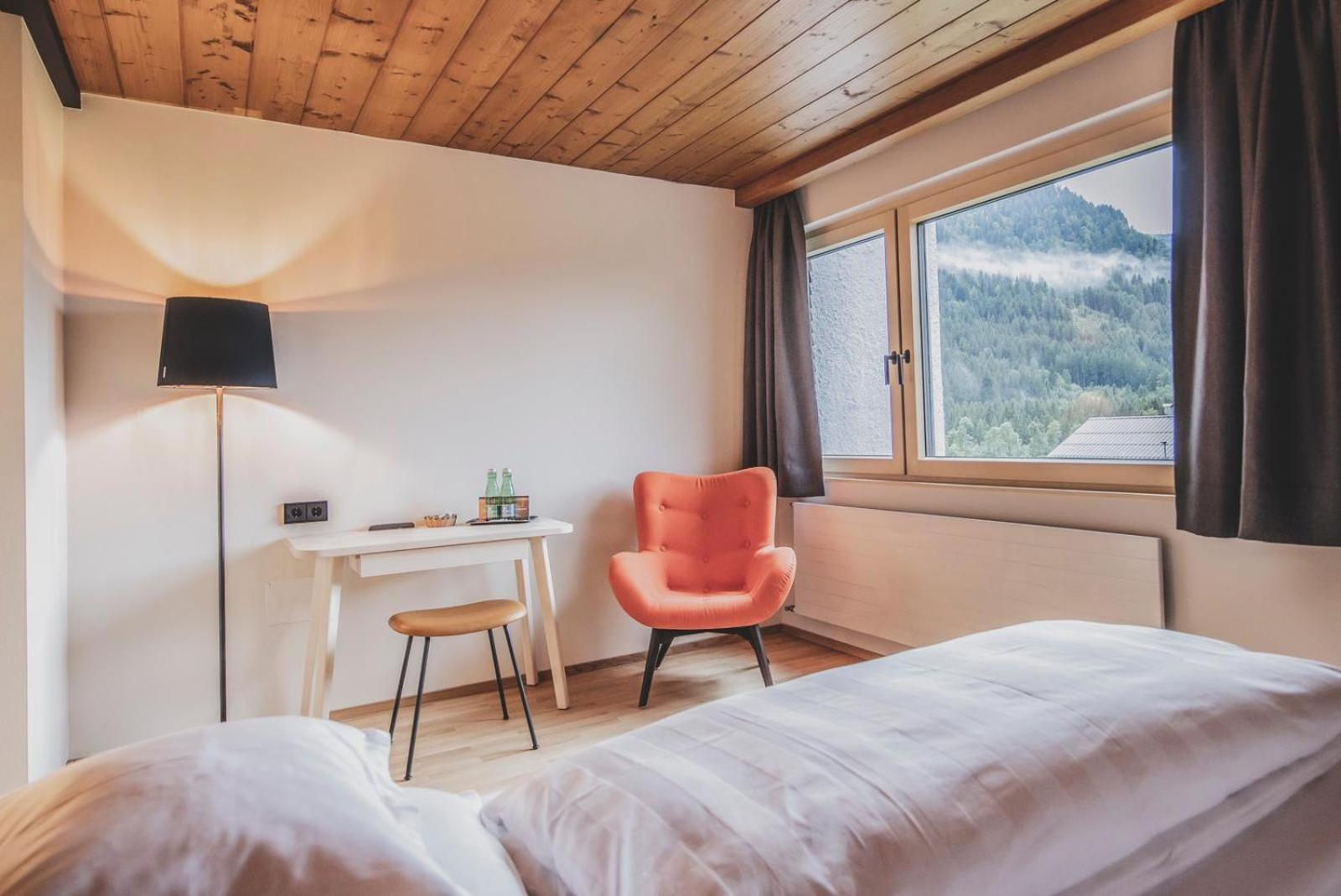 Double Room with Mountain View - Photo 1