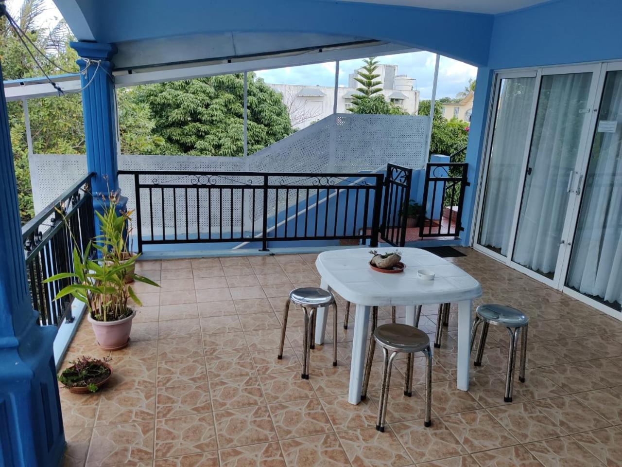 Studio with Pool View - Photo 14
