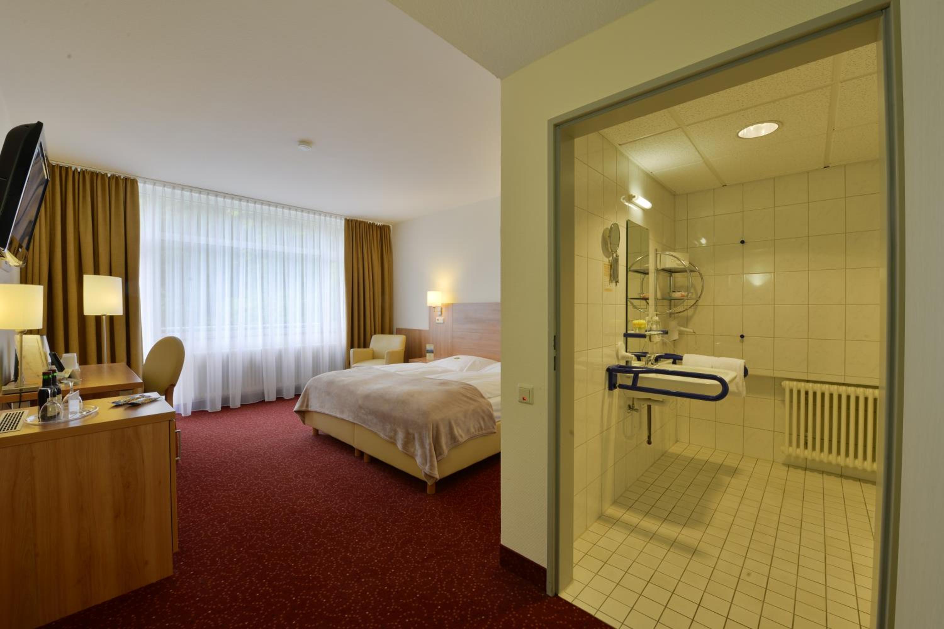 Large Double Room photo 2