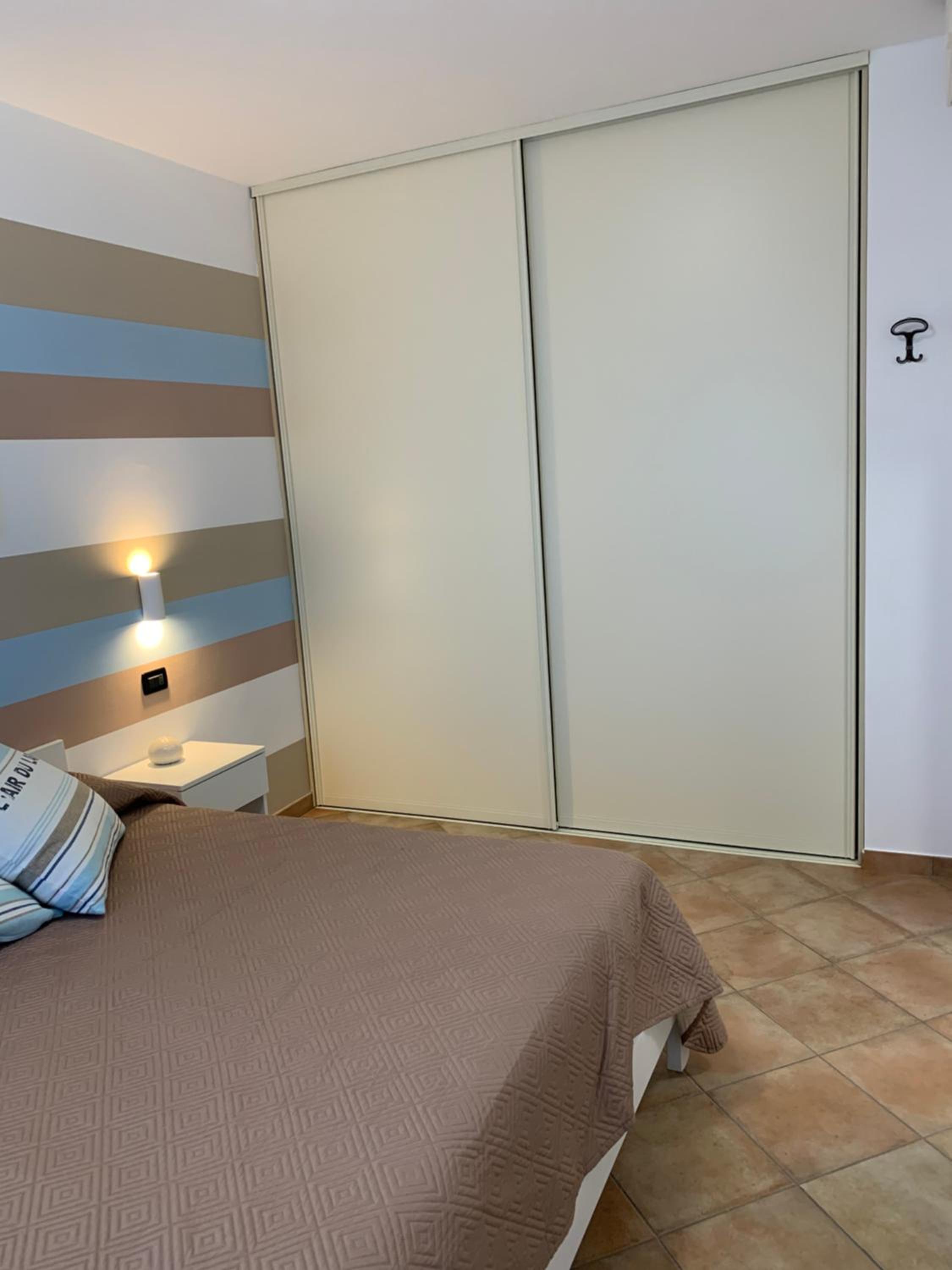 One-Bedroom Apartment - Photo 4