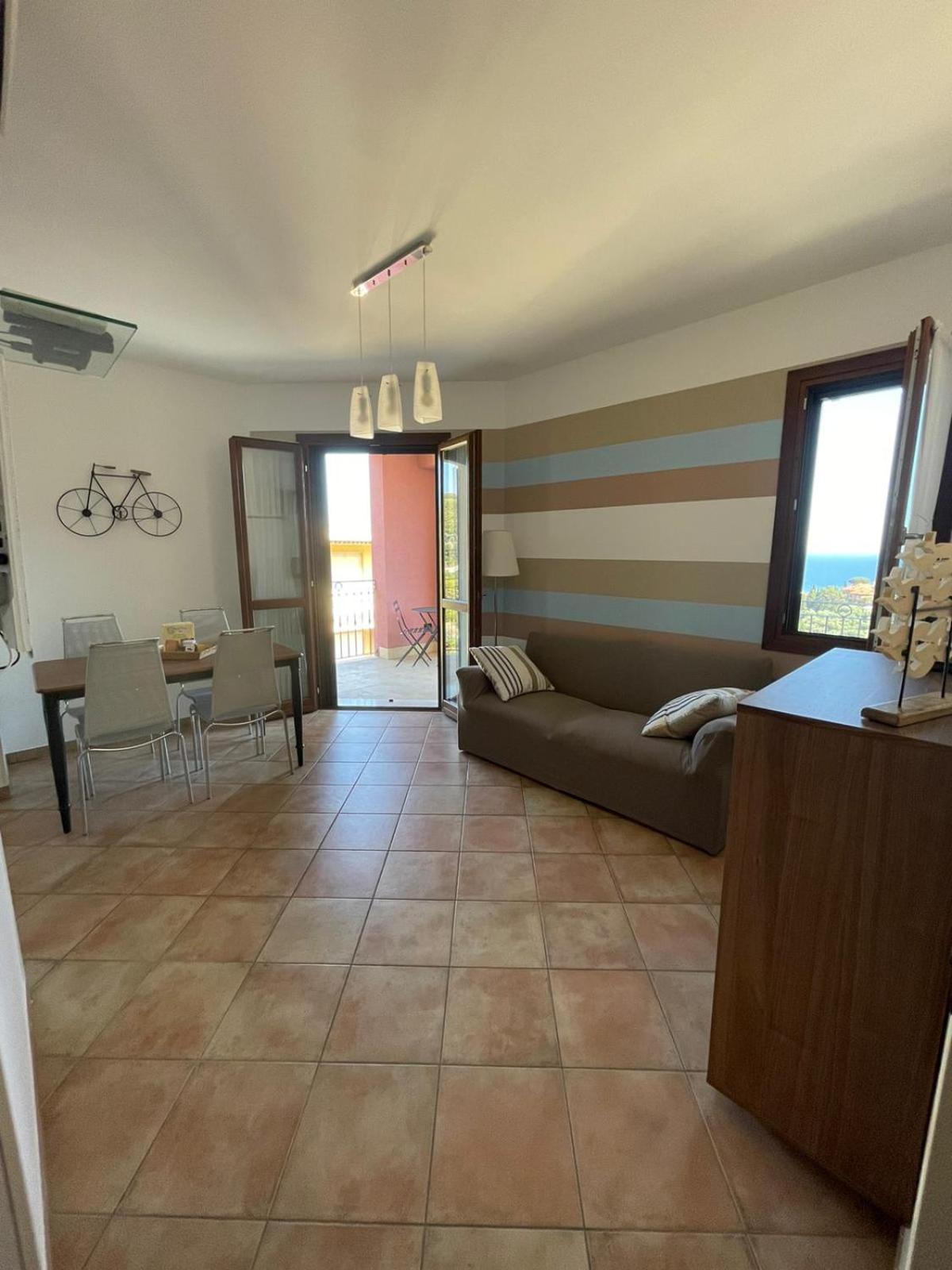 One-Bedroom Apartment - Photo 12