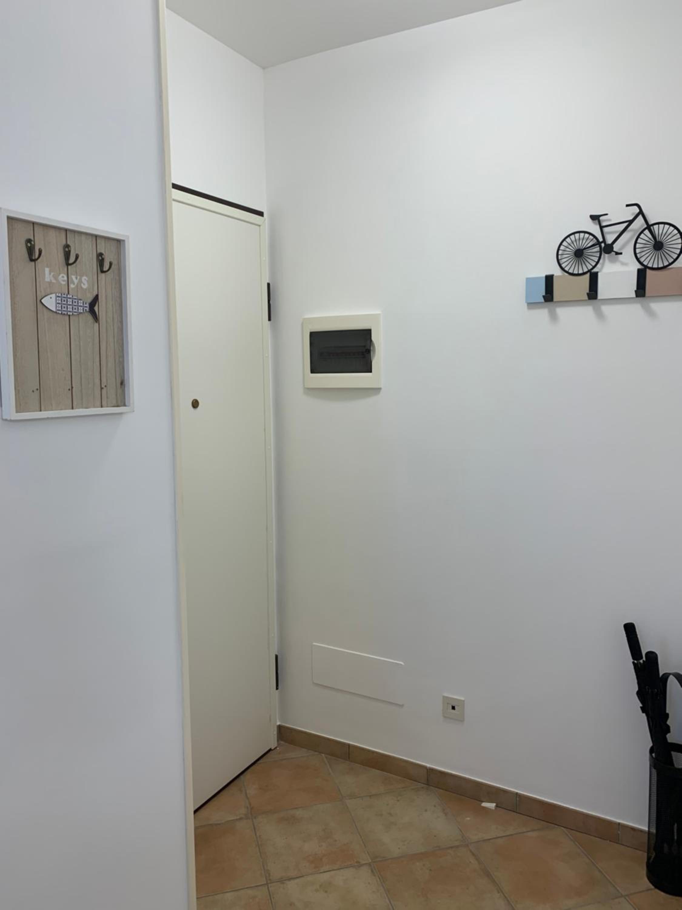 One-Bedroom Apartment - Photo 16