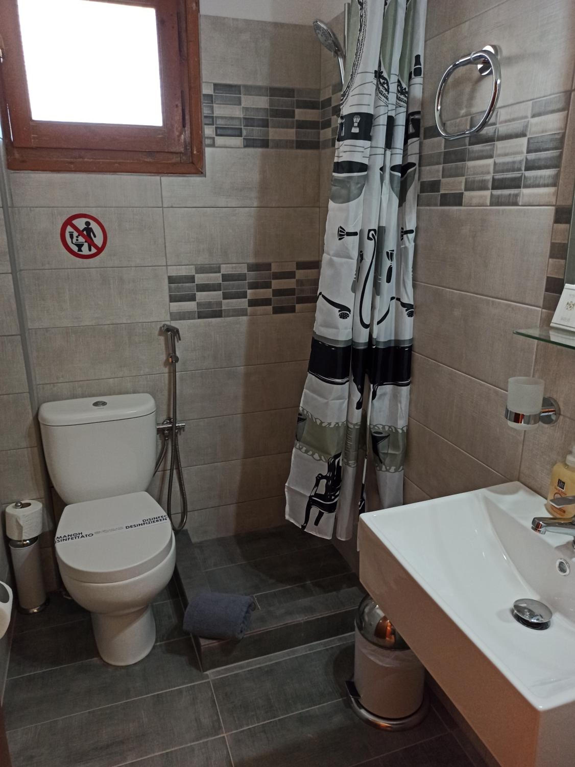 Apartment with Sea View - Photo 16