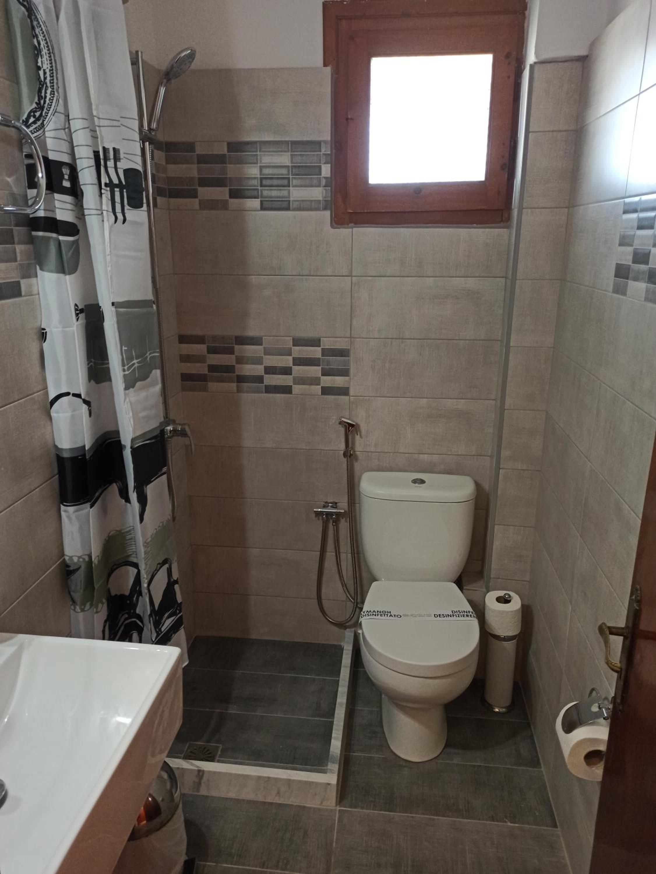 Apartment with Sea View - Photo 18