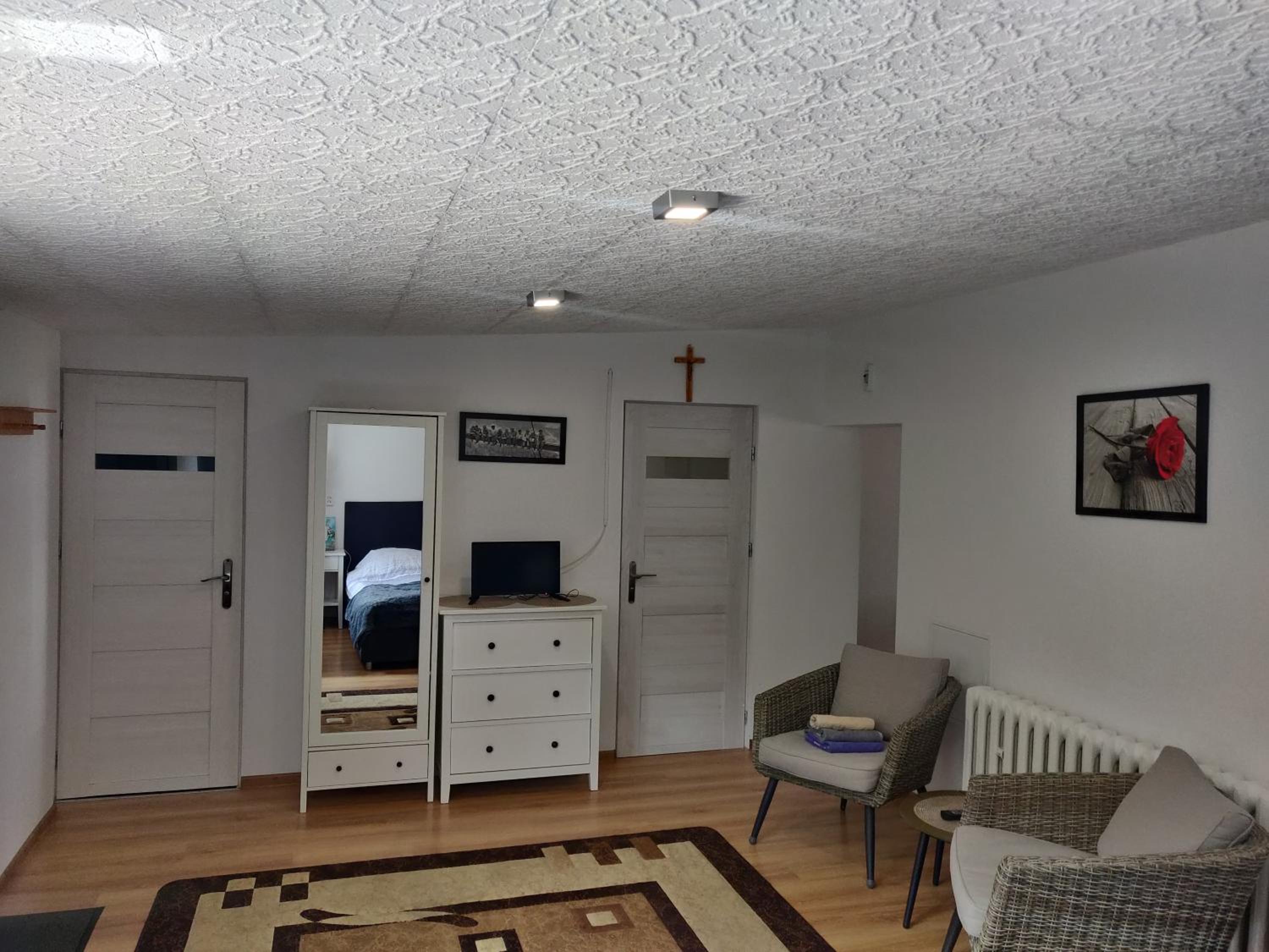 Deluxe Family Room - Photo 13