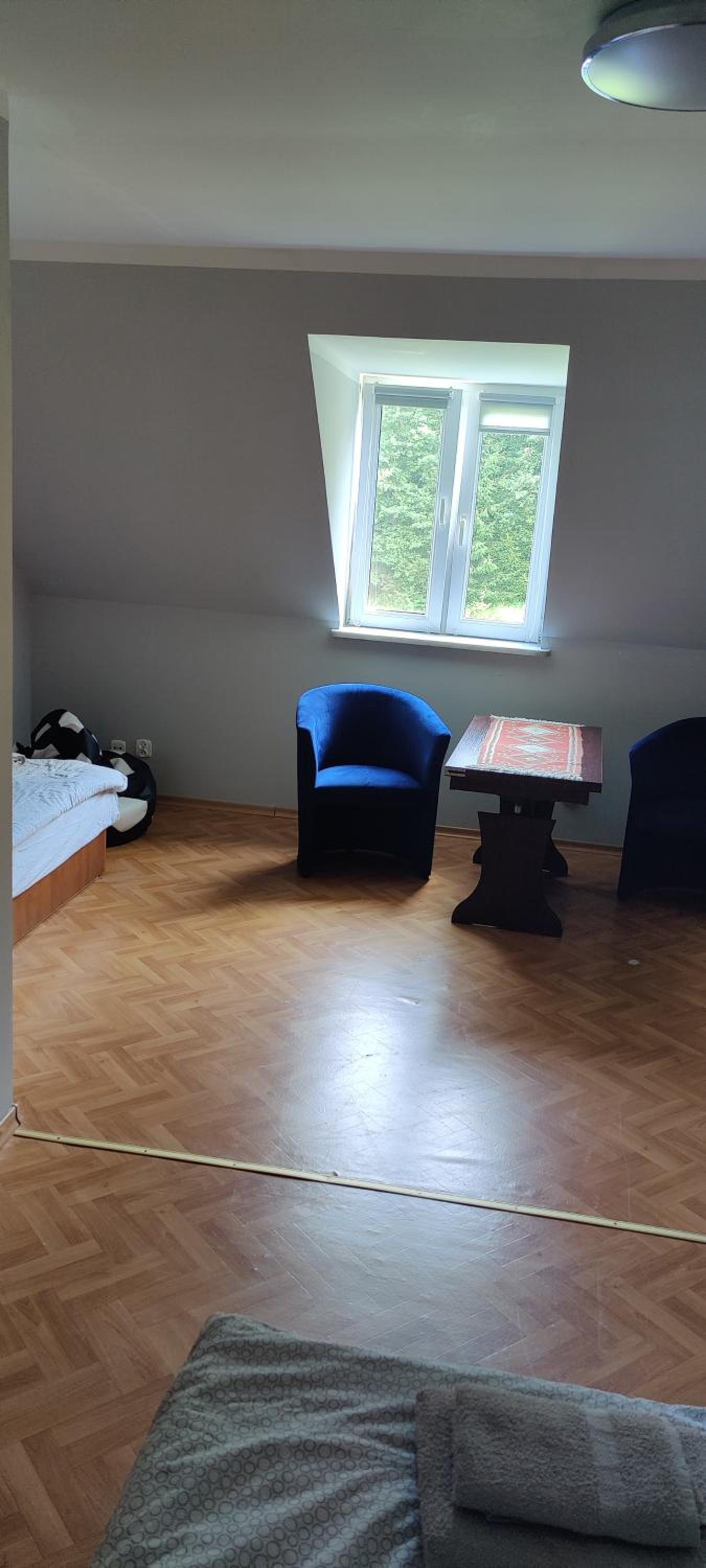 Family Room with Private Bathroom - Photo 3