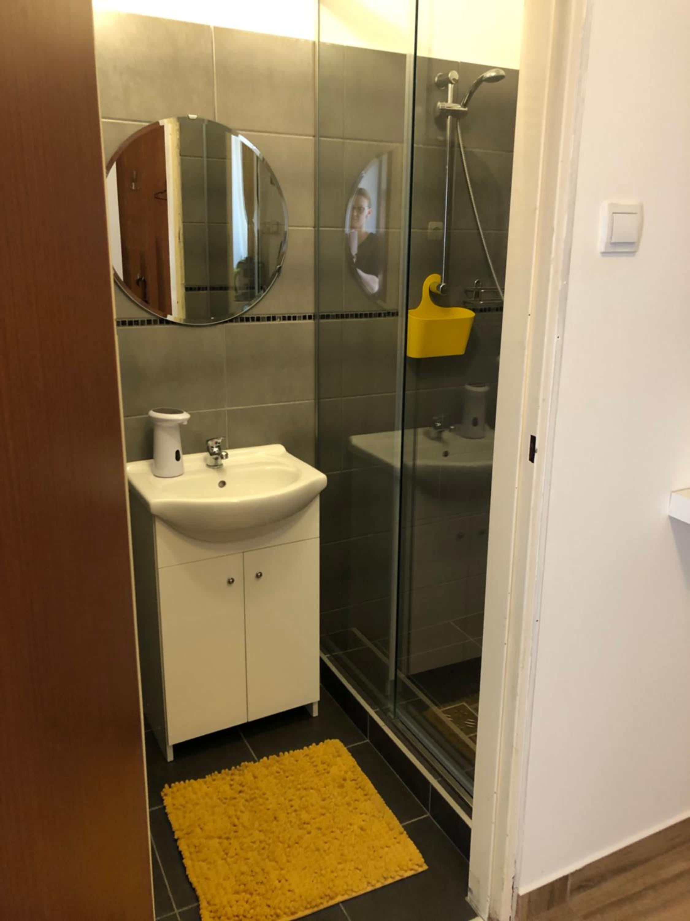 One-Bedroom Apartment - Photo 13