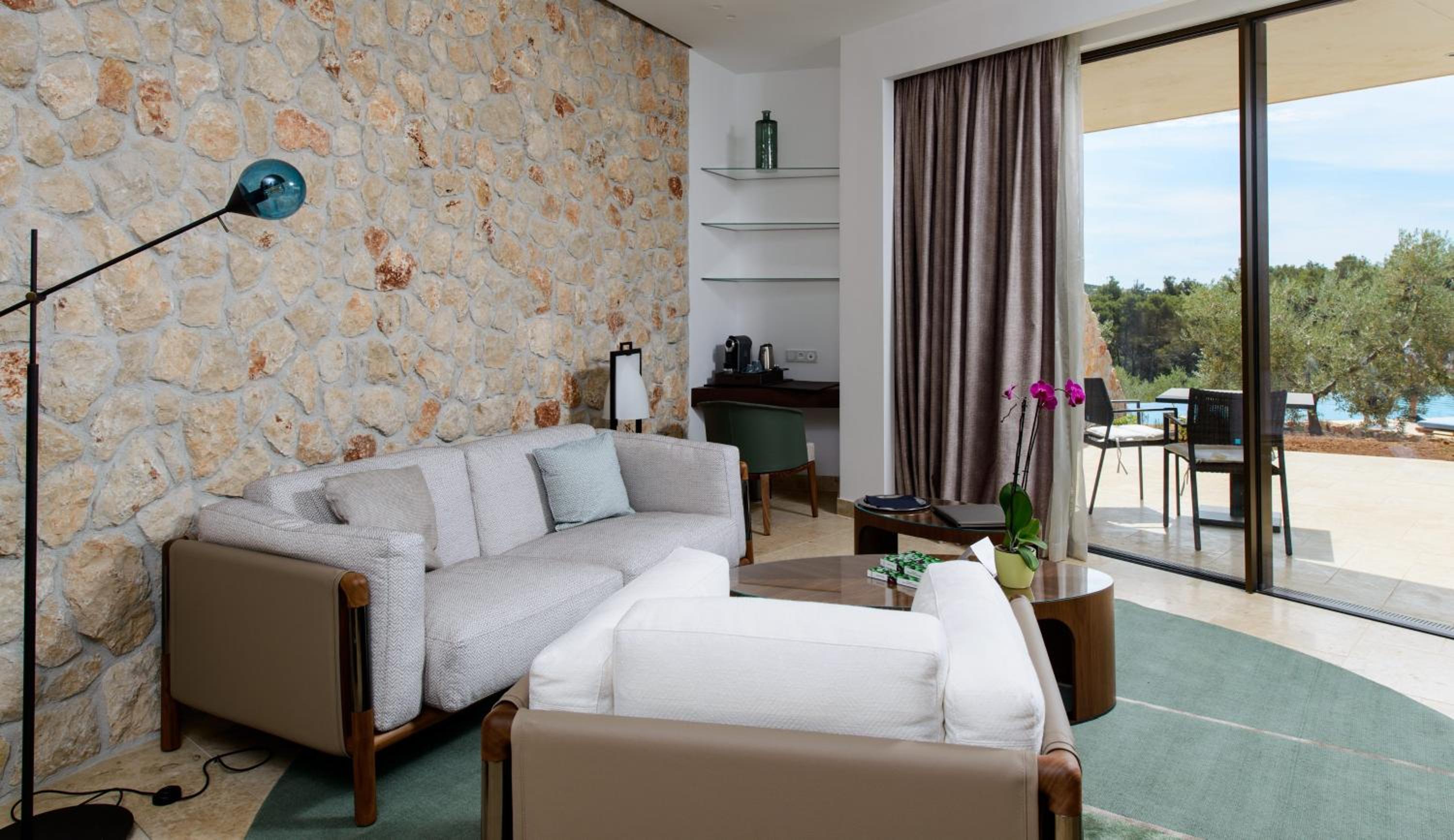 Deluxe Suite with Terrace and Sea View