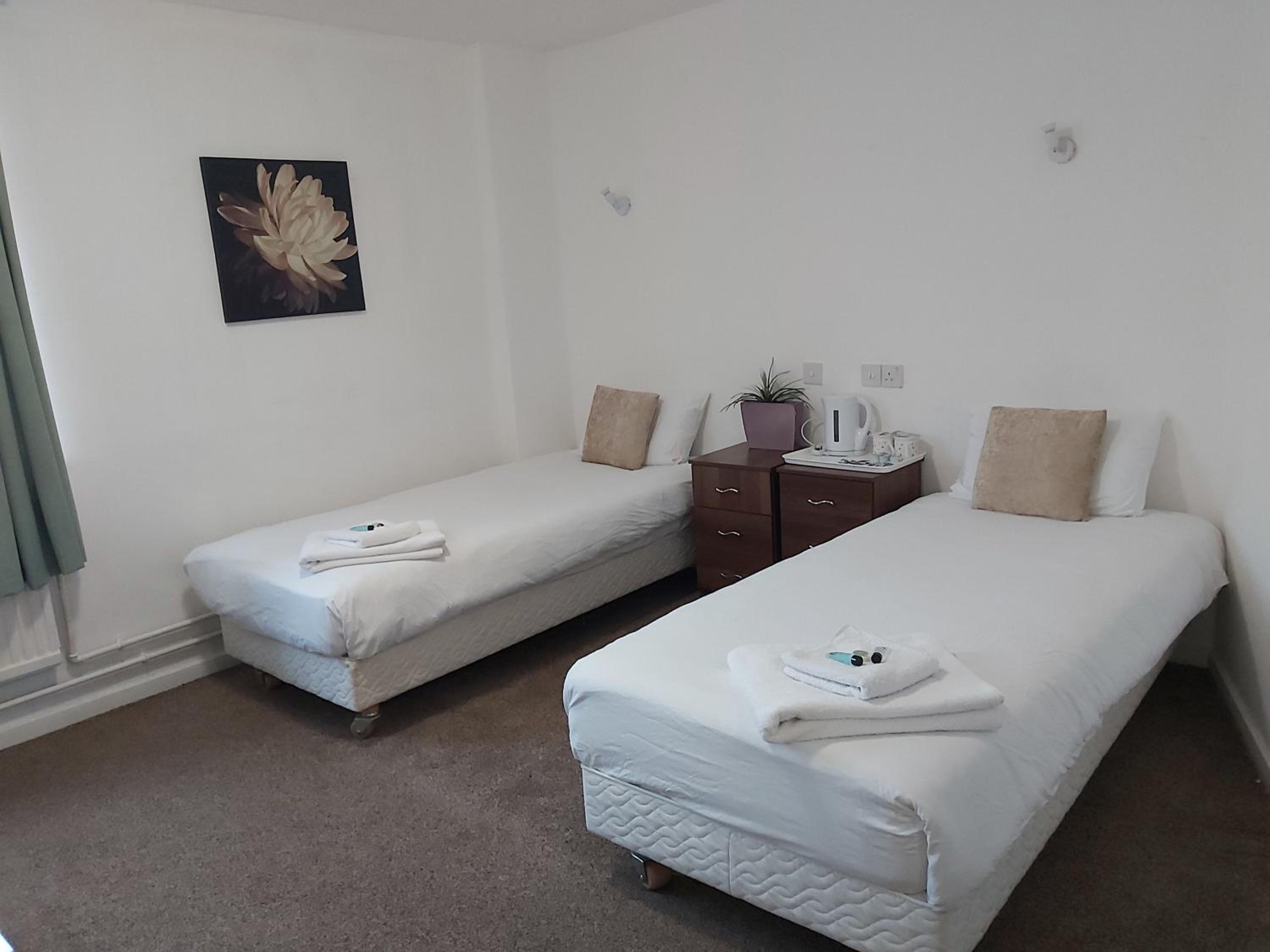 Standard Twin Room