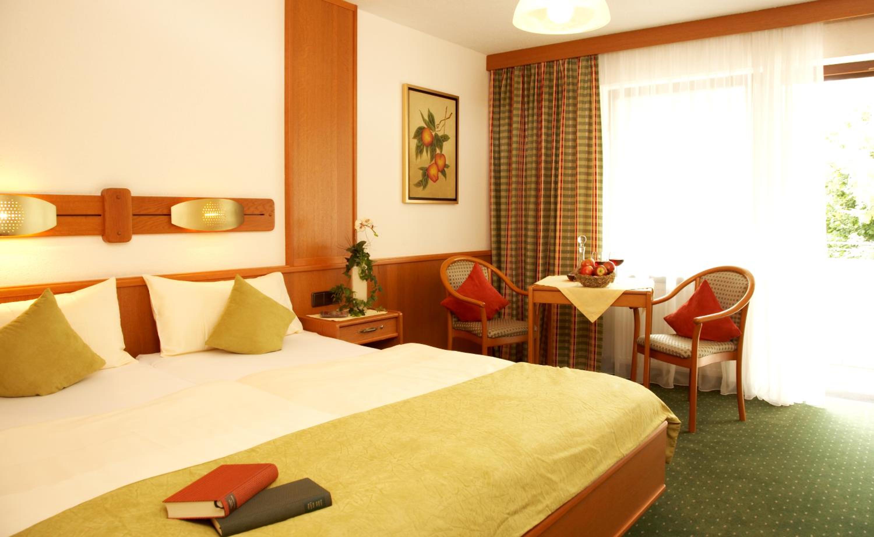 Comfort Double Room with Balcony - Photo 2