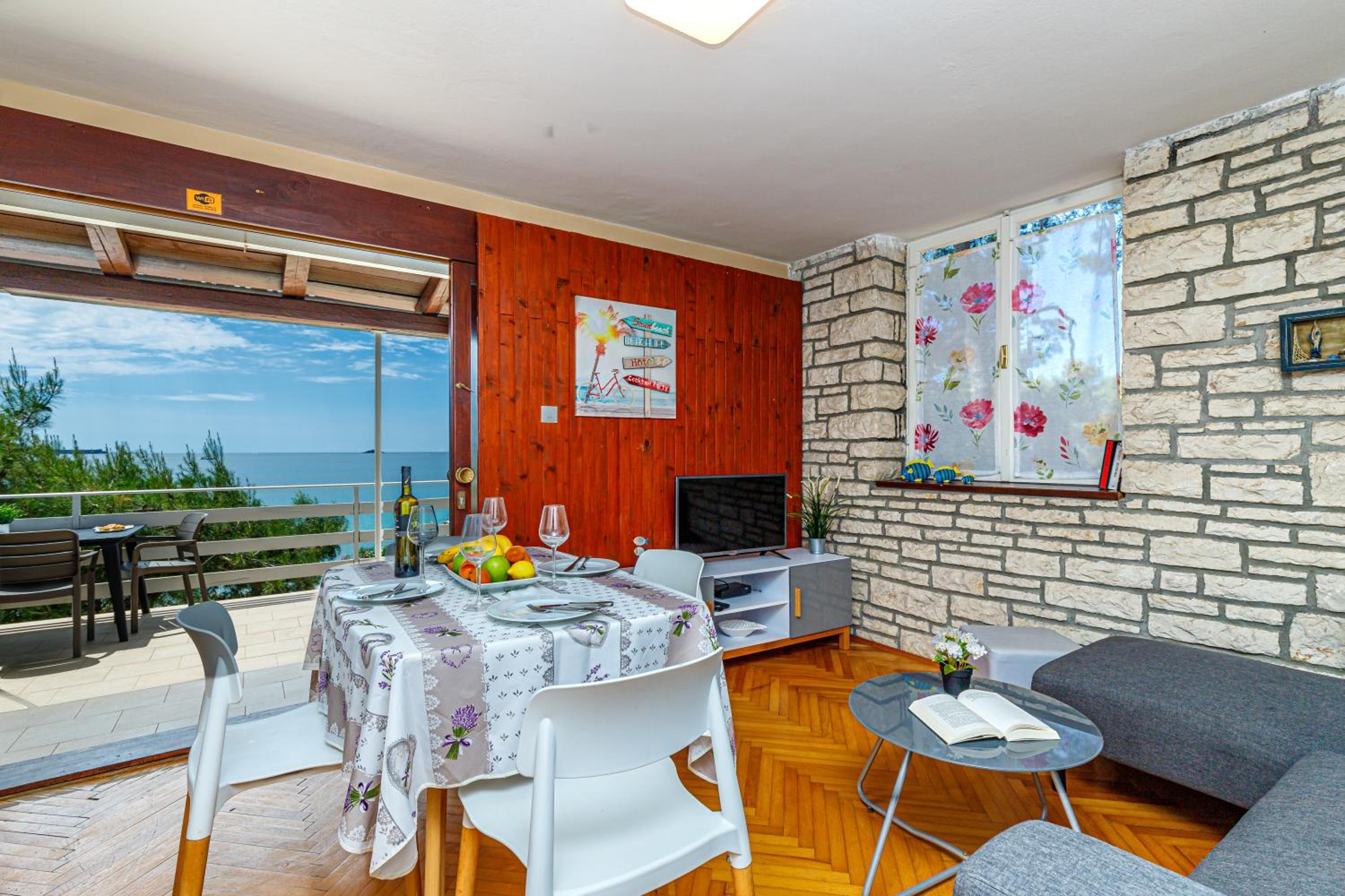 No 4. Two-Bedroom Apartment with Balcony and Sea View - Upper Floor photo 1
