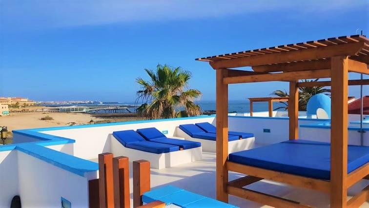 Villa - Beach Front photo 2