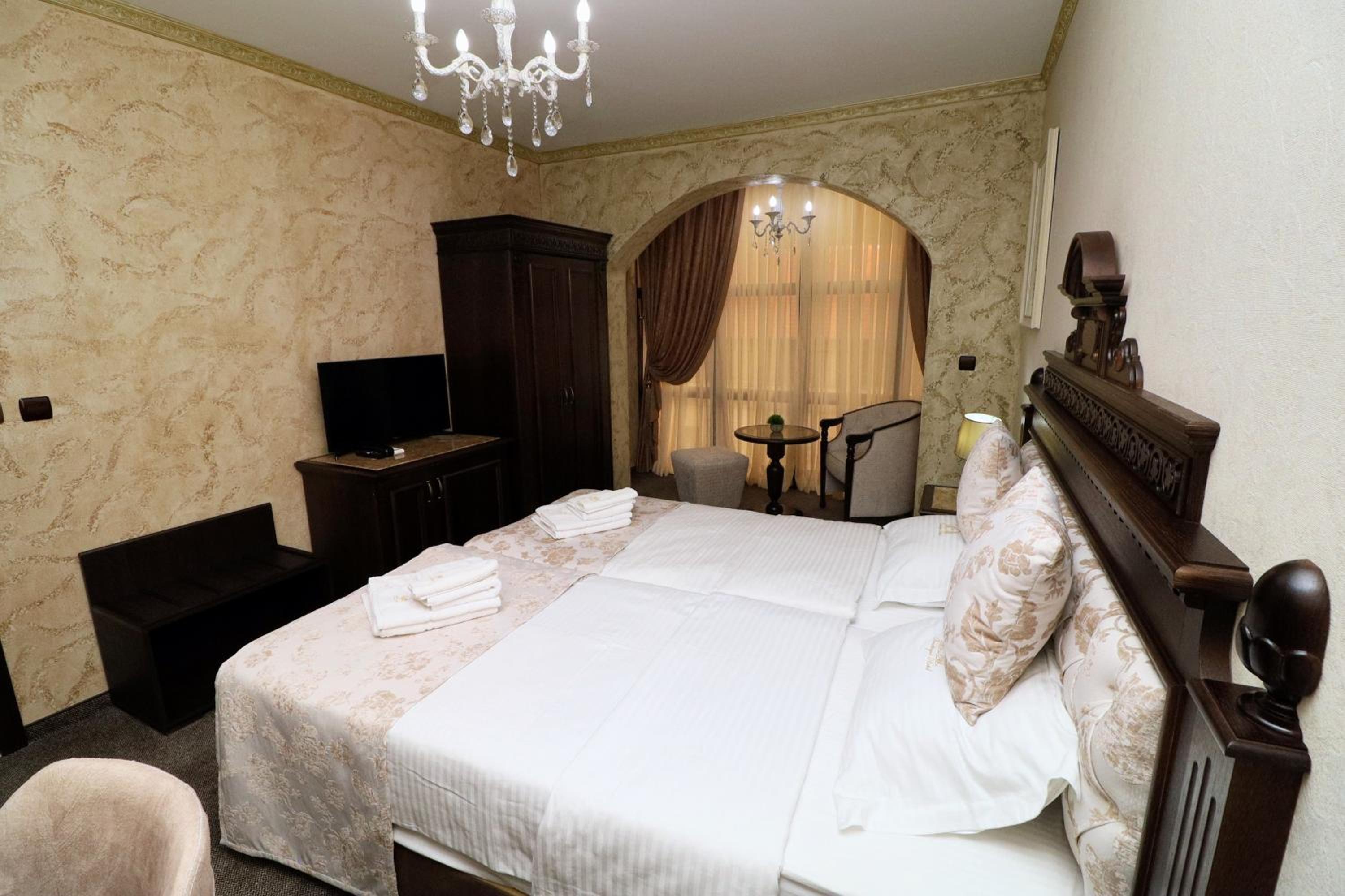 Deluxe Double Room - Photo 4