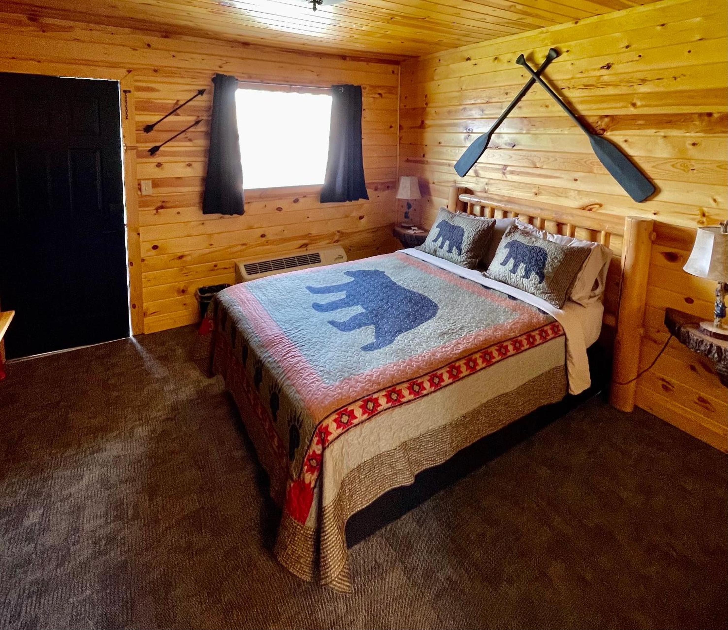 Single Room with Bath photo 1