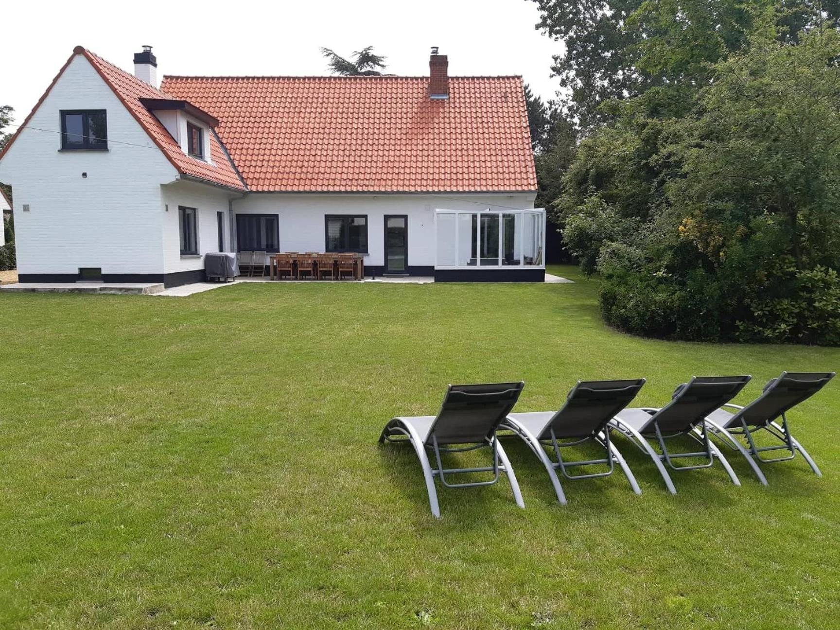 Villa photo 3