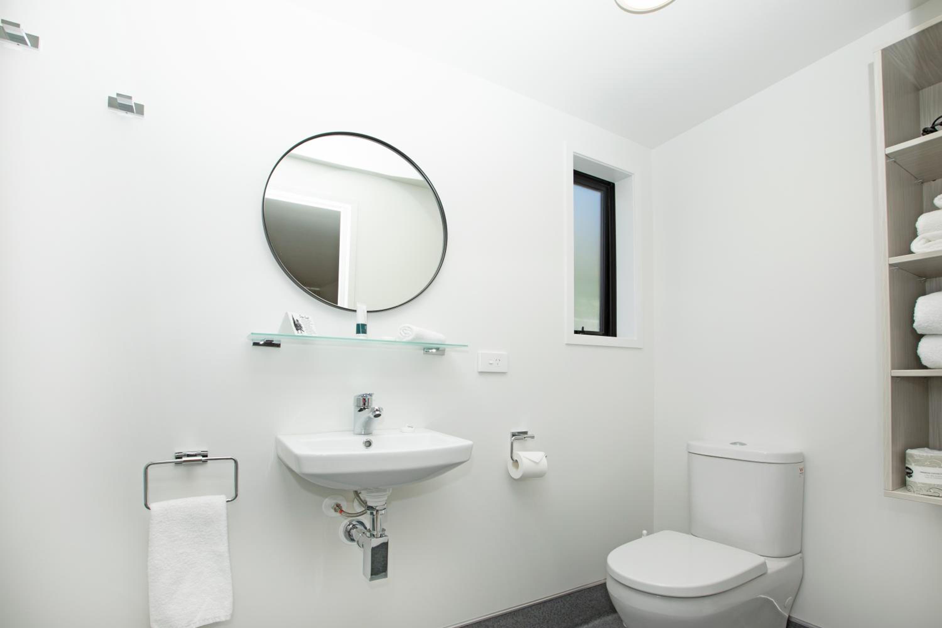 Top Floor Studio Suite - Photo 8