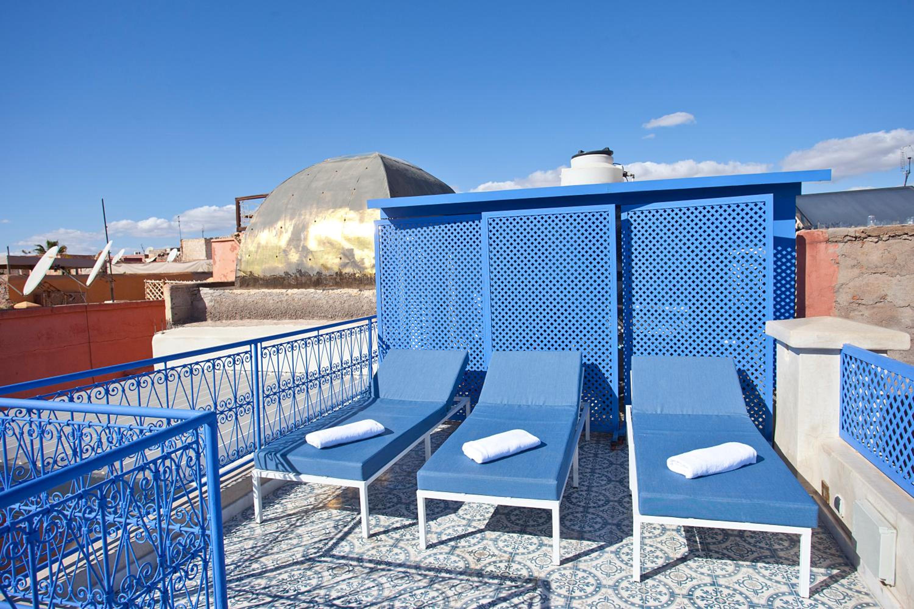 Privatized Blue House (Three bedrooms) - Photo 2