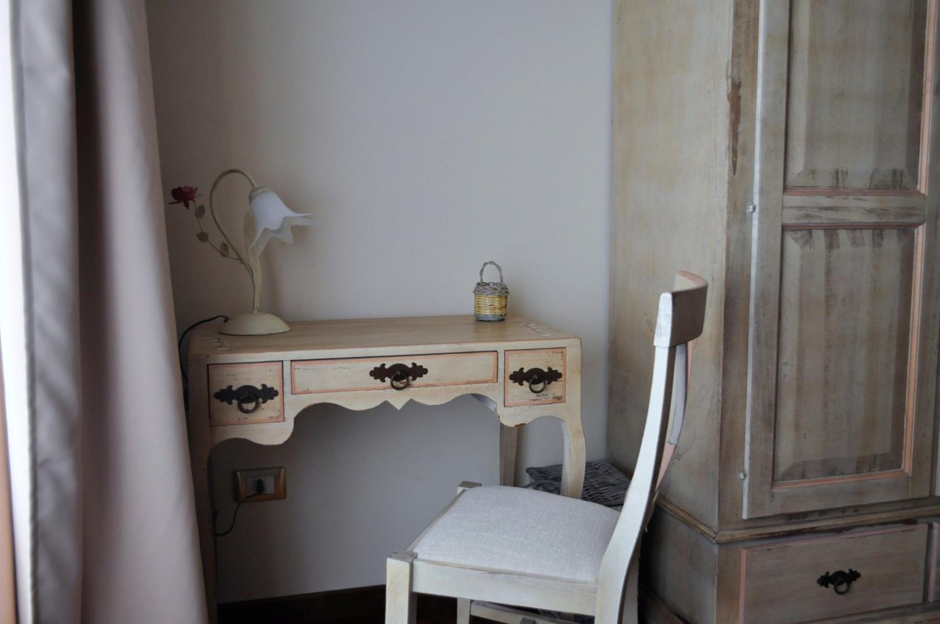 Deluxe Double Room with Balcony photo 3