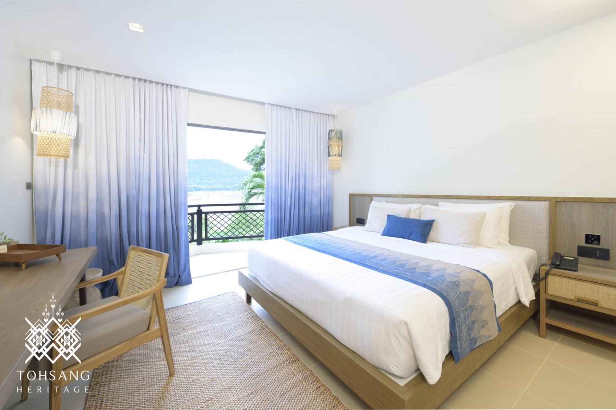 Superior King Room photo 2