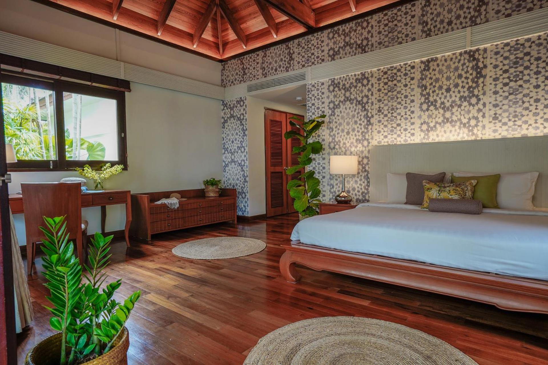 Four-Bedroom Beachfront Villa photo 1